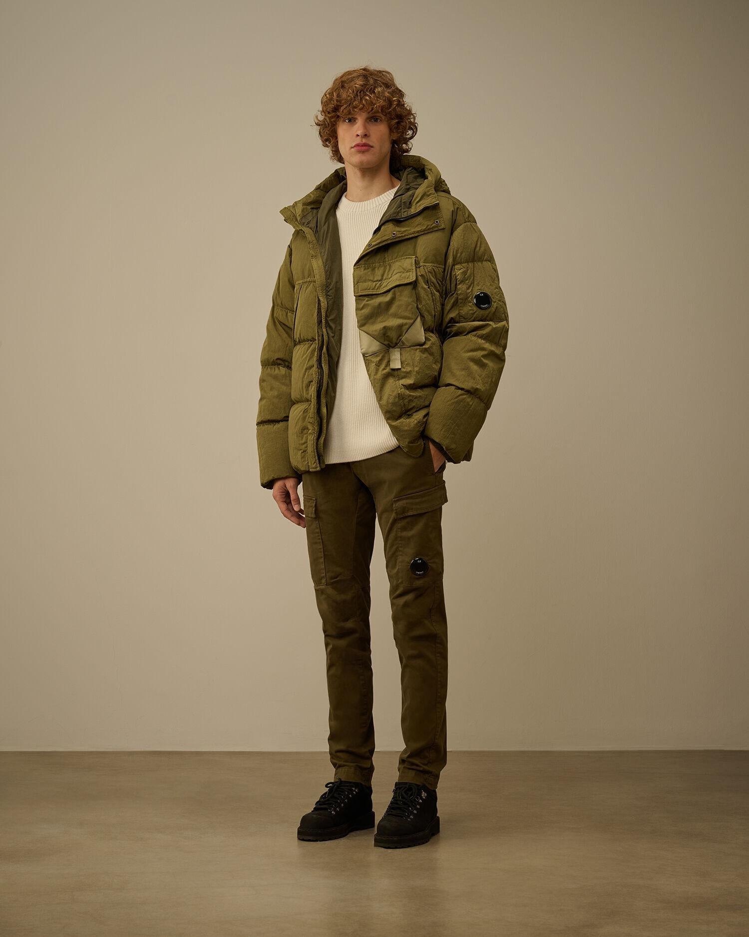 Full Rib Crewneck Lens Sweater<BR/> CMKN015A 103 C.P. COMPANY