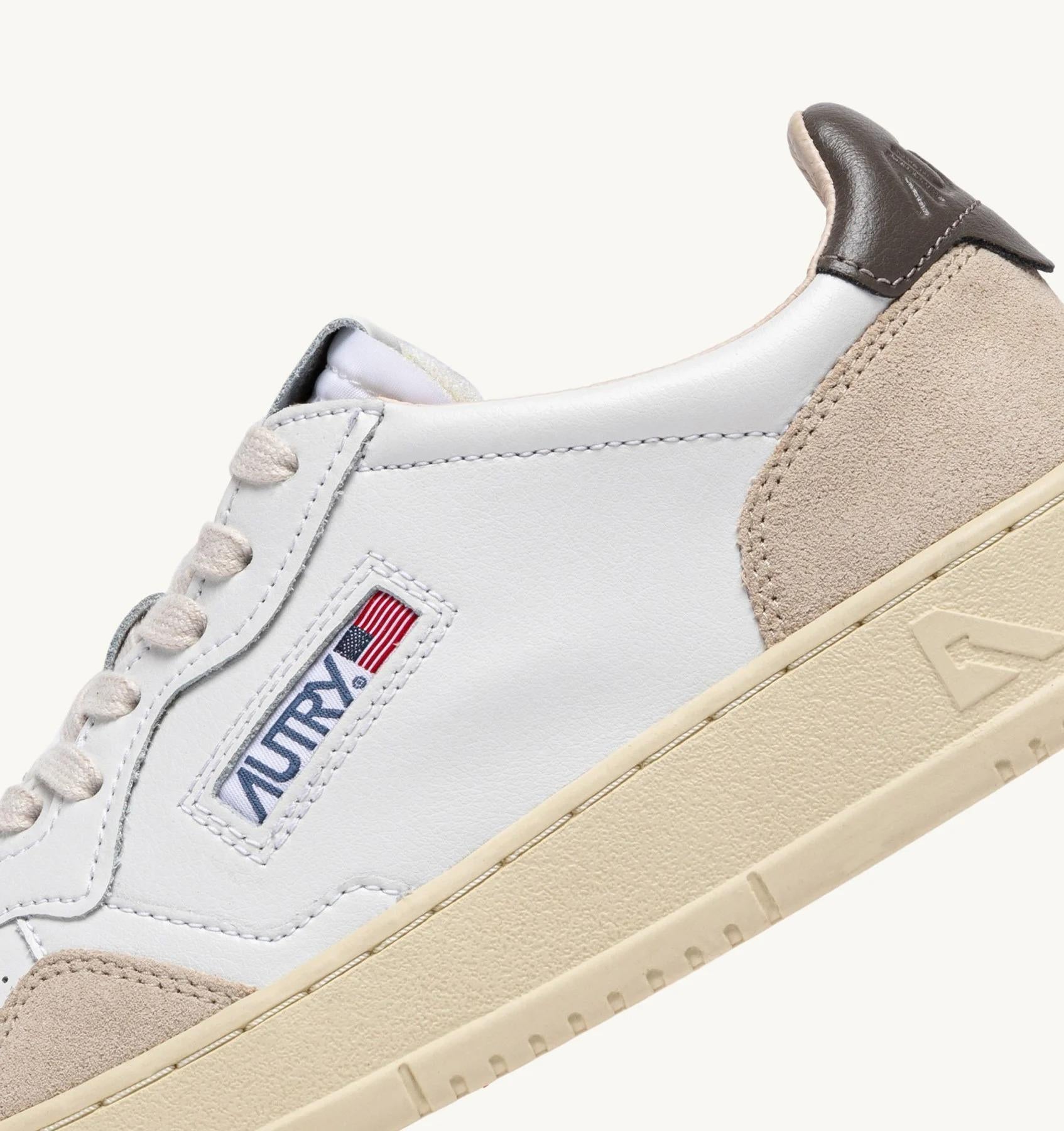 SNEAKERS MEDALIST LOW IN SUEDE E PELLE BIANCA E MOREL AULM LS01 AUTRY ACTION SHOES