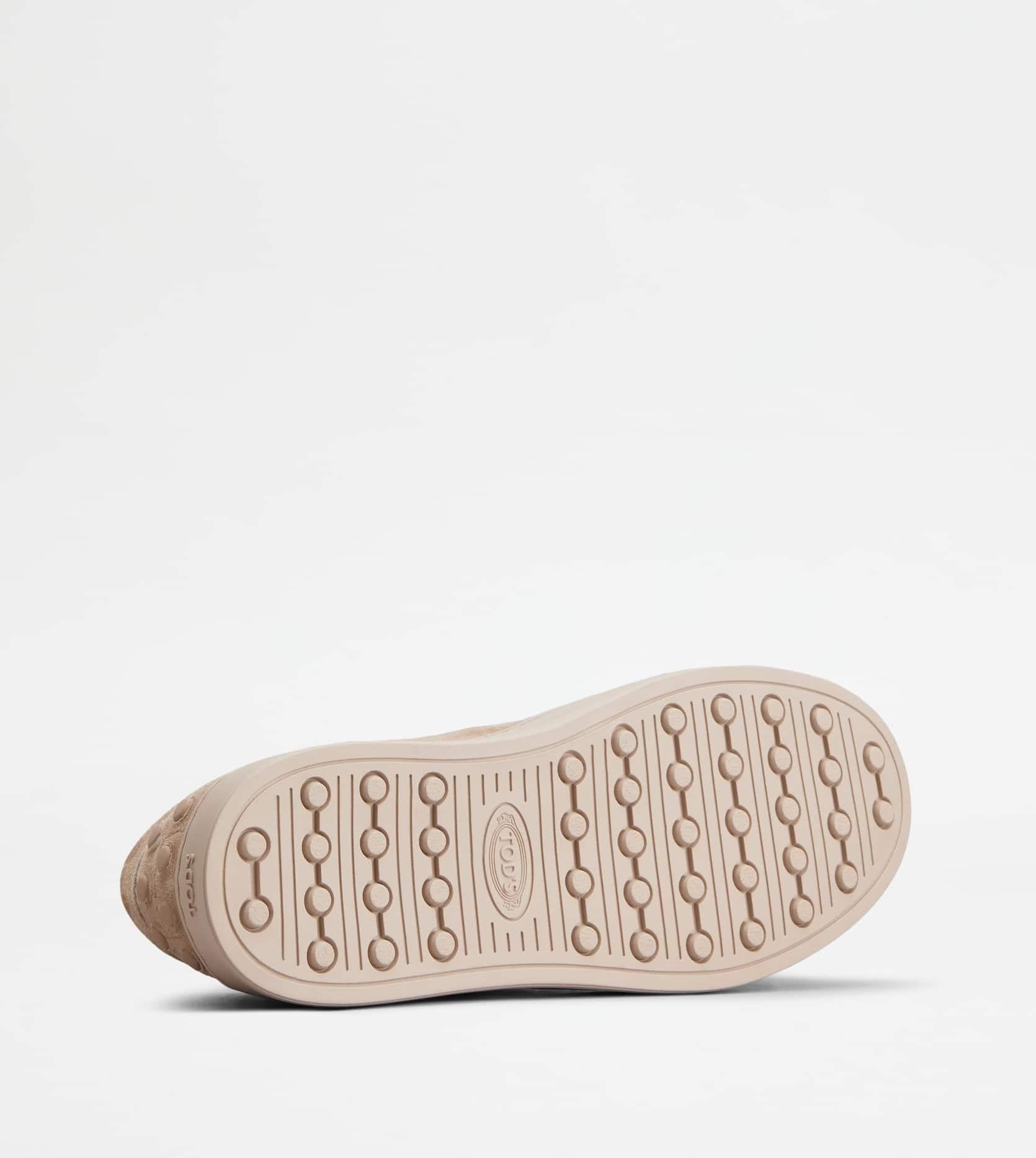 Sneakers in Pelle Scamosciata<BR/> XXW04LHZ40M8 WM027 TOD'S