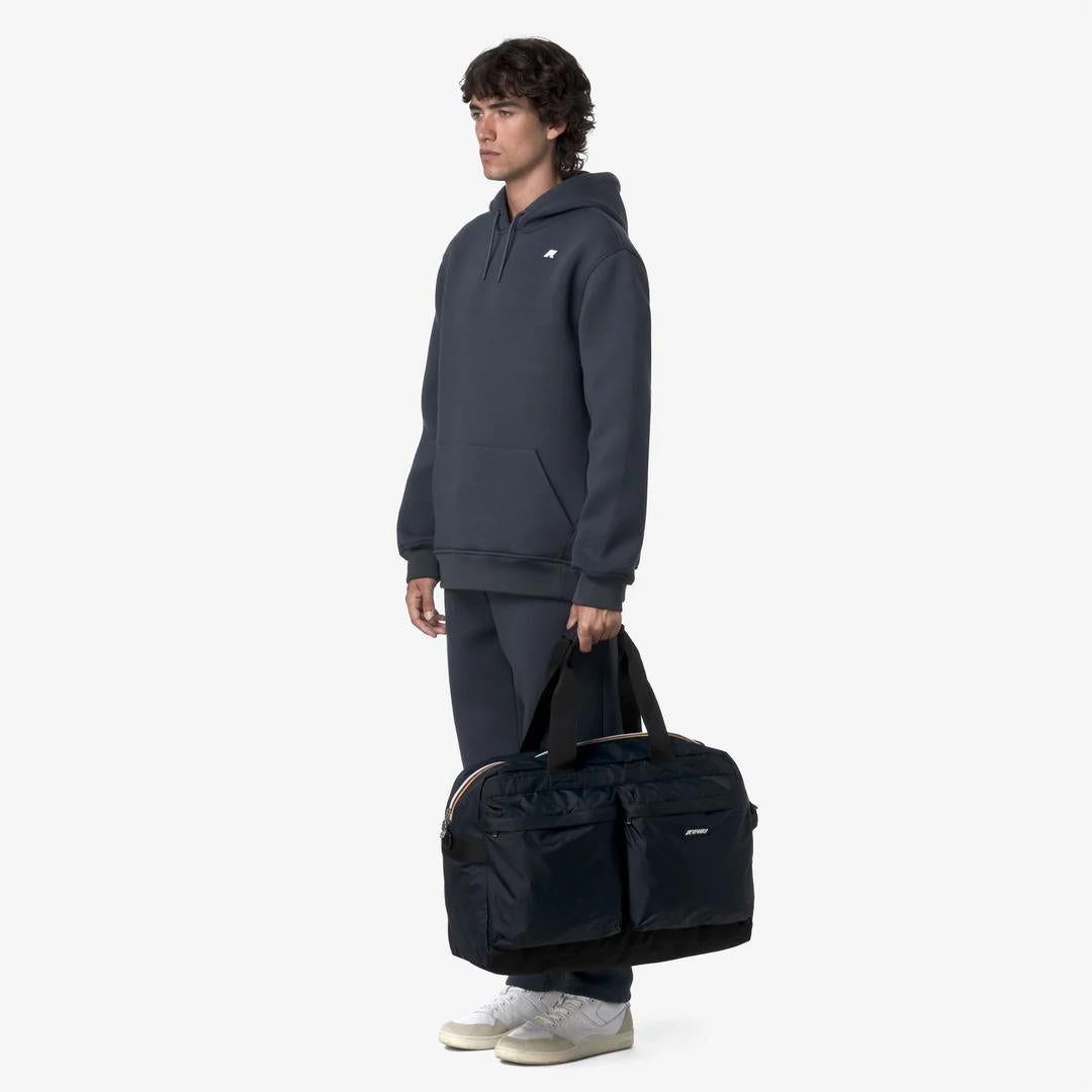ARDELU<BR/>BLUE DEPTH<BR/>Borsone unisex blu con tasche portaoggetti e tracolla regolabile K81511W K89 K-WAY