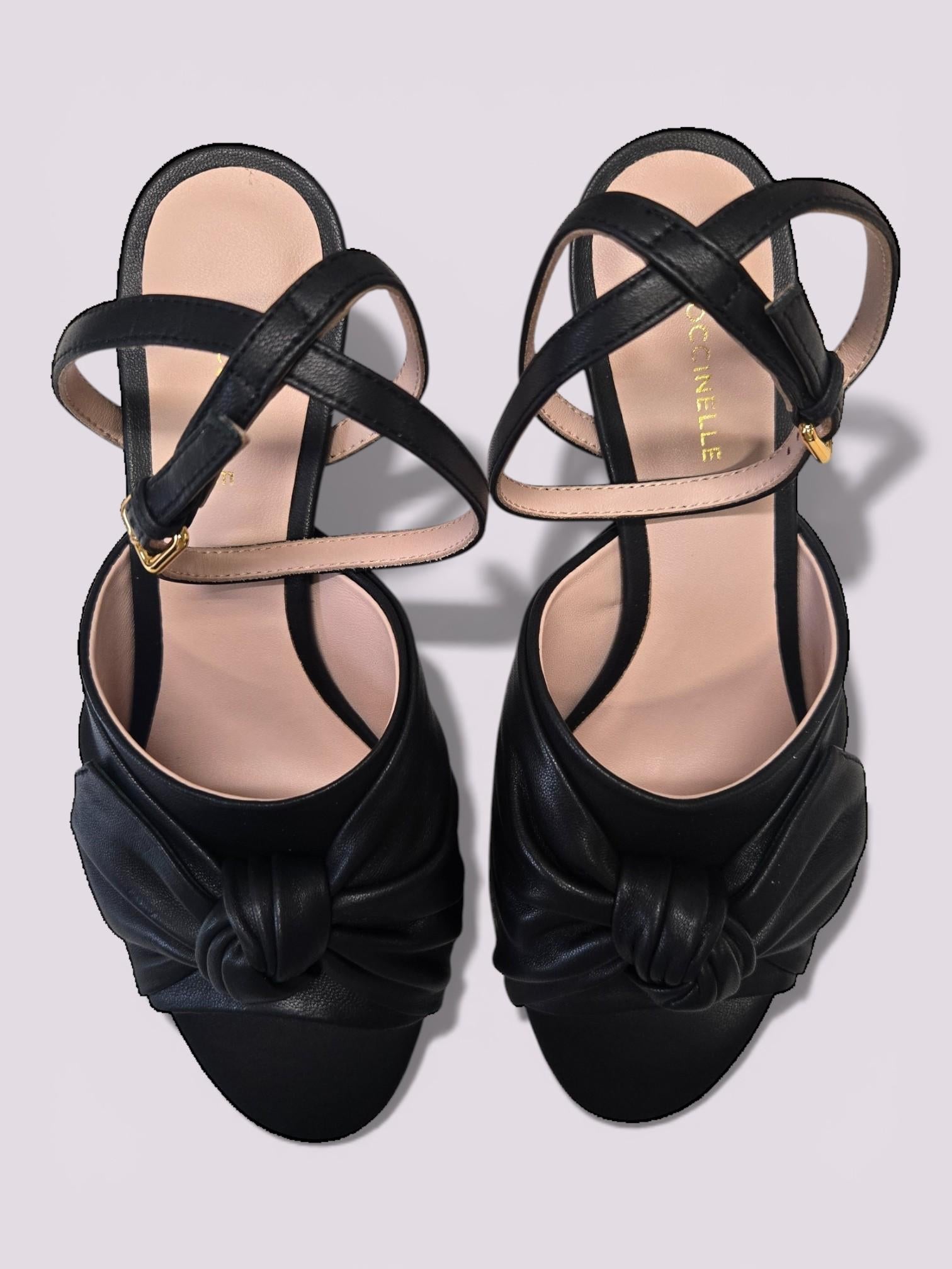 Scarpa con tacco Furoshiki smoot E4U1C180101 001 COCCINELLE