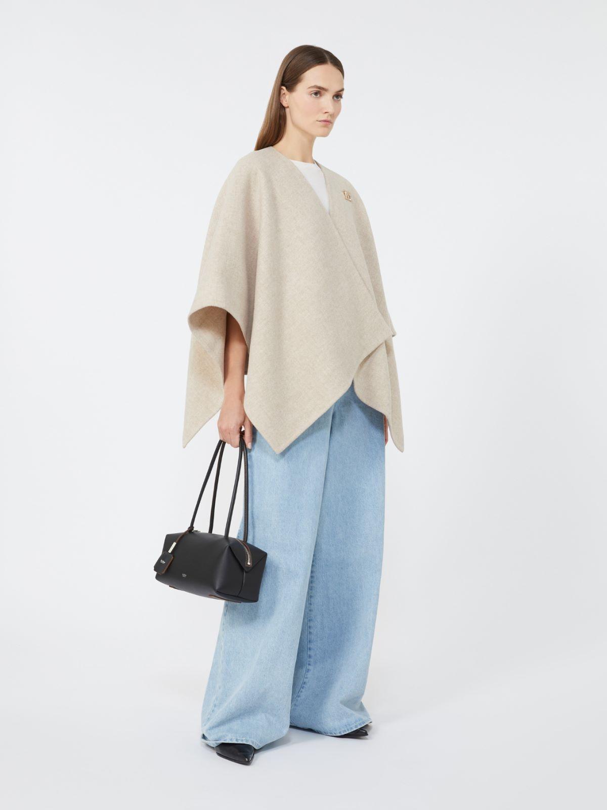 Mantella in alpaca e lana SERRA 002 MAX MARA ACCESSORI