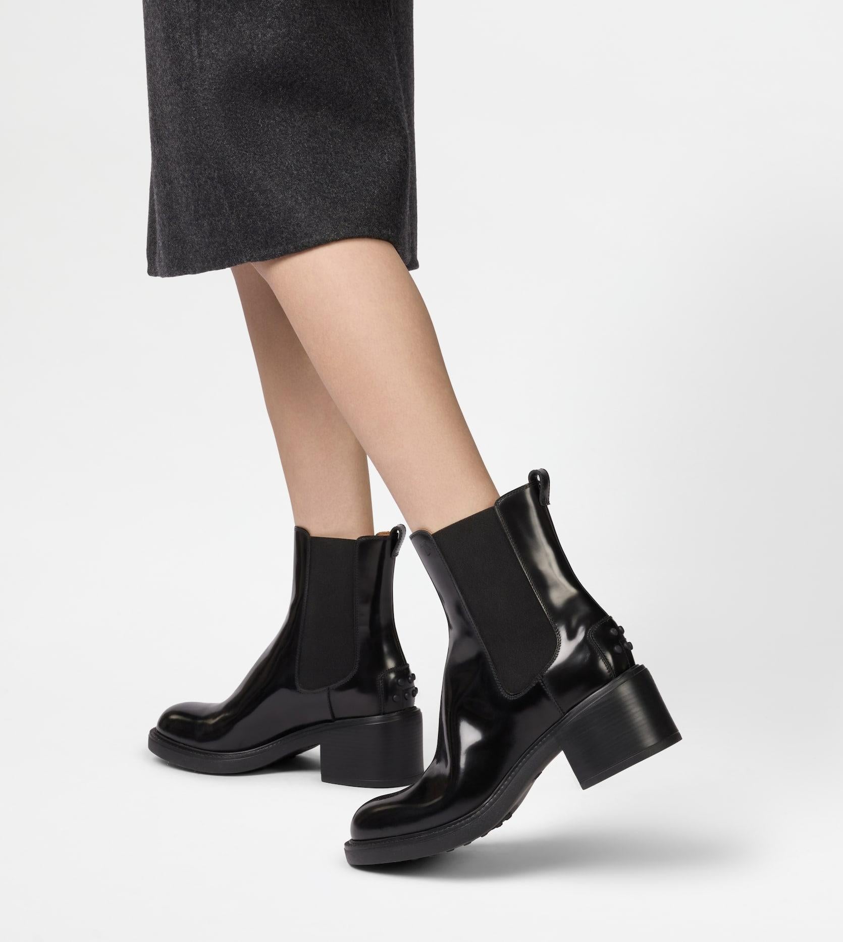 Stivaletto in Pelle XXW73L0JK00AKT B999 TOD'S