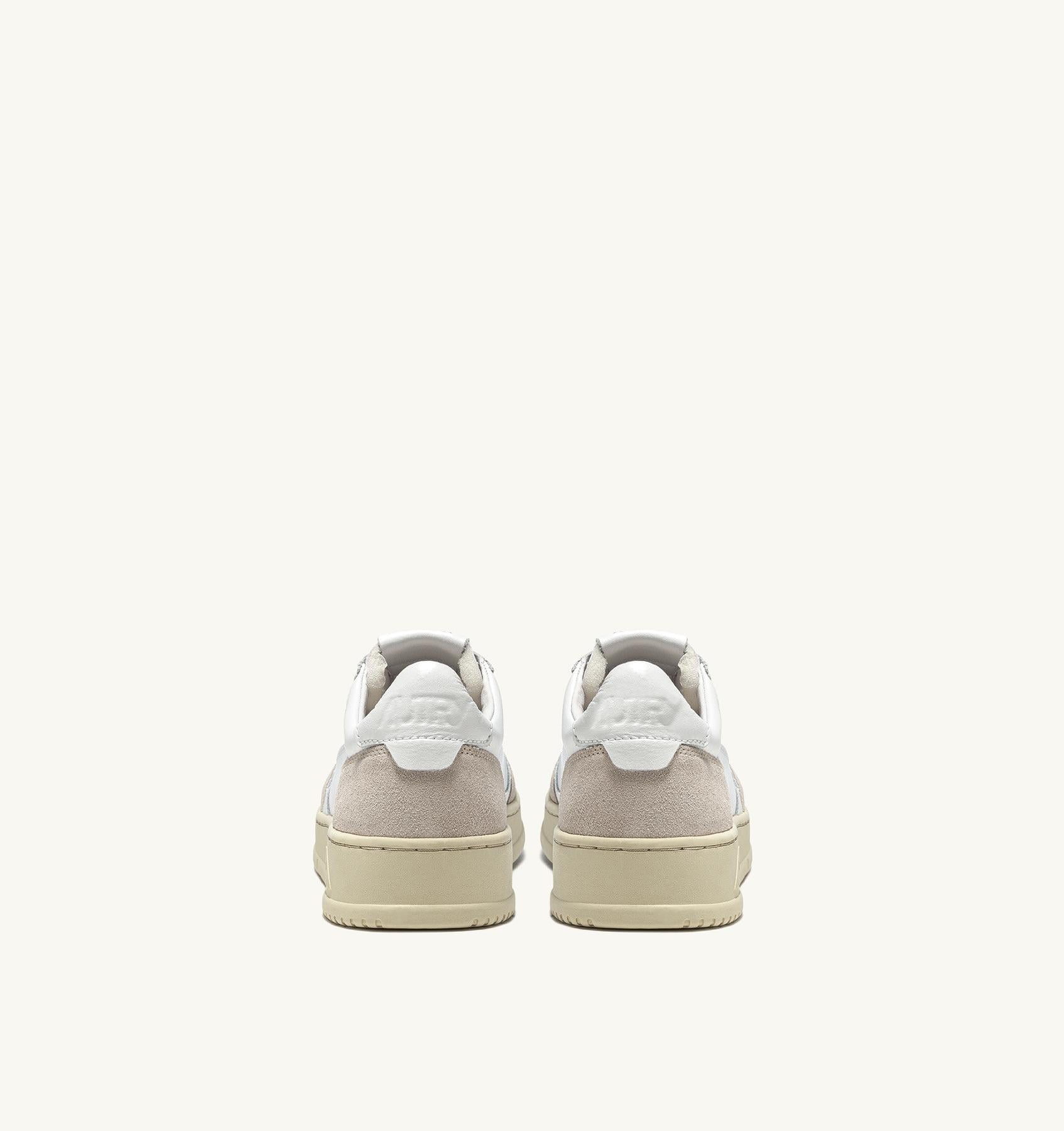 SNEAKERS MEDALIST LOW IN PELLE BIANCA E SUEDE BEIGE<BR/> AULM LS33 AUTRY ACTION SHOES