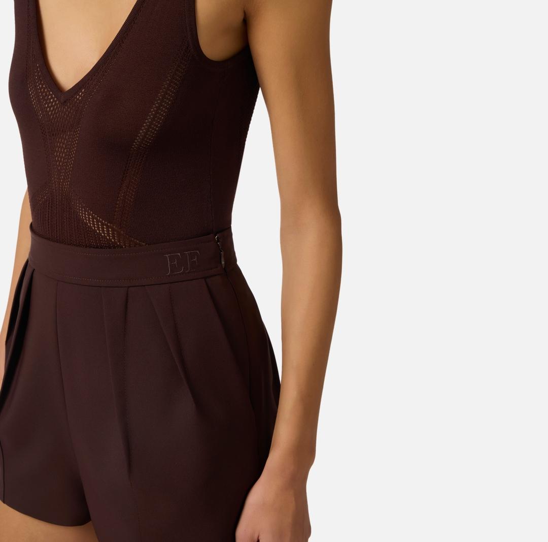 Shorts in crêpe leggero con pinces<BR/> SH01062E2 644 ELISABETTA FRANCHI