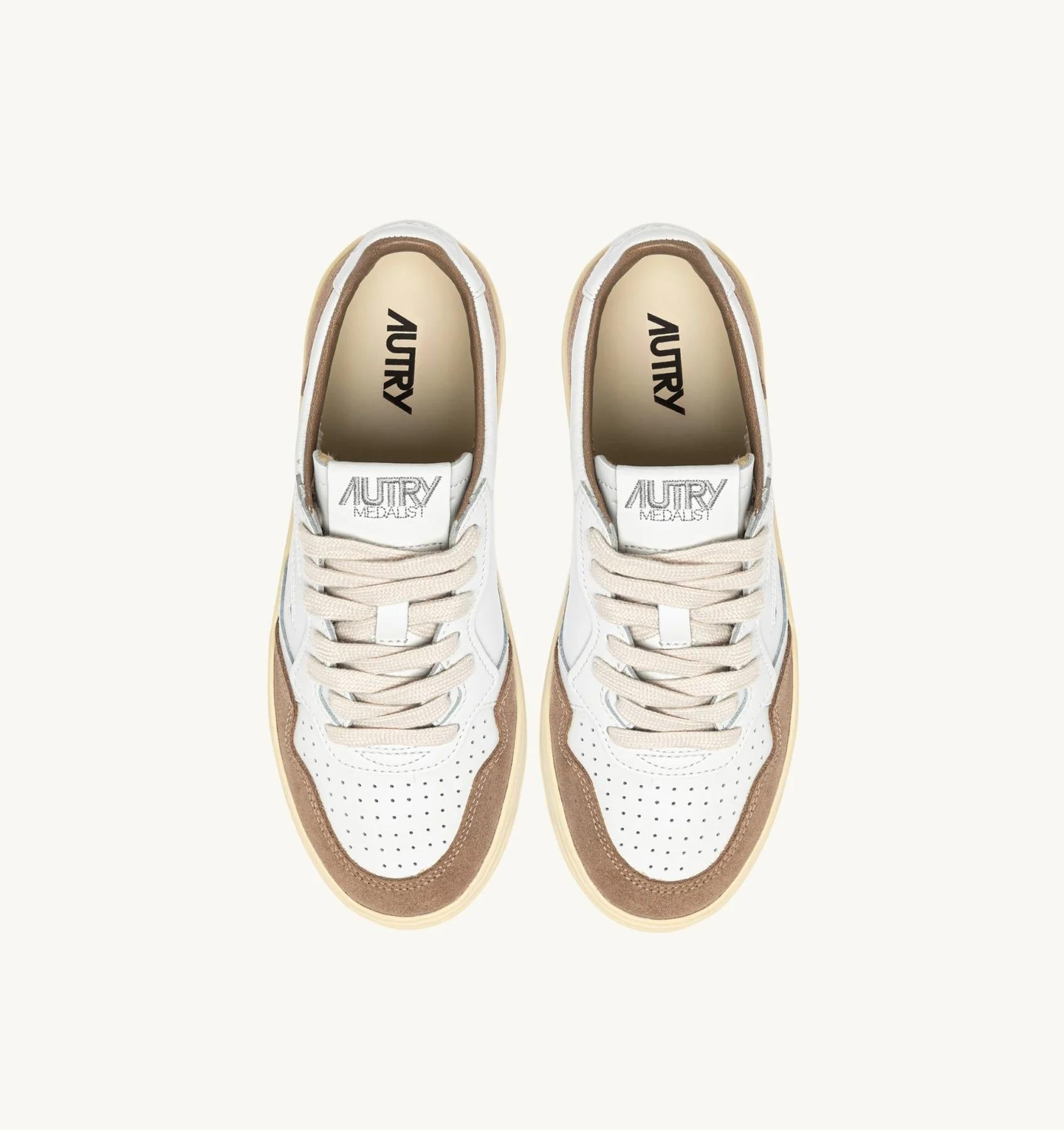 SNEAKERS MEDALIST LOW IN PELLE BIANCA E SUEDE ANTILOPE AULW FT02 AUTRY ACTION SHOES