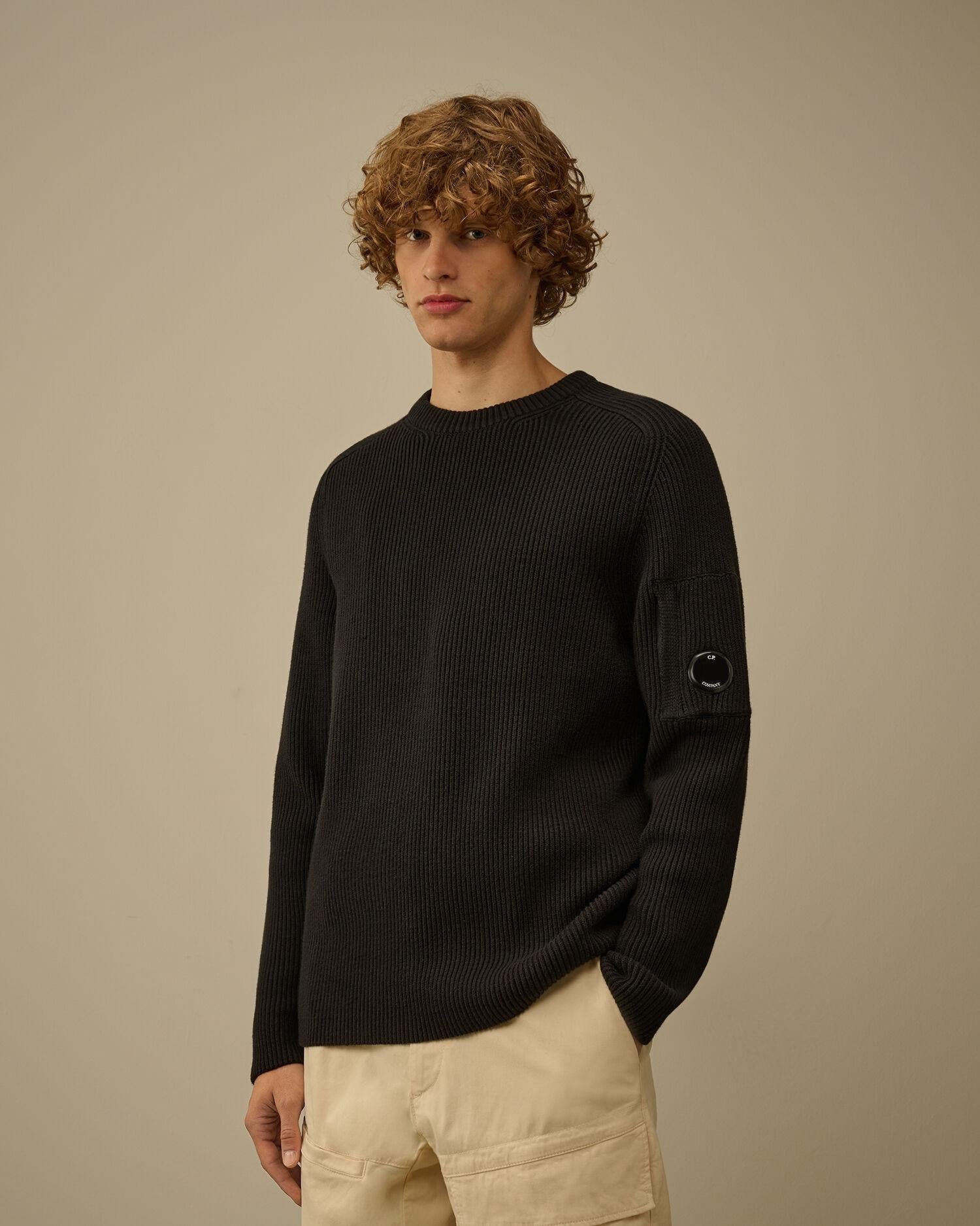 Full Rib Crewneck Lens Sweater CMKN015A 999 C.P. COMPANY