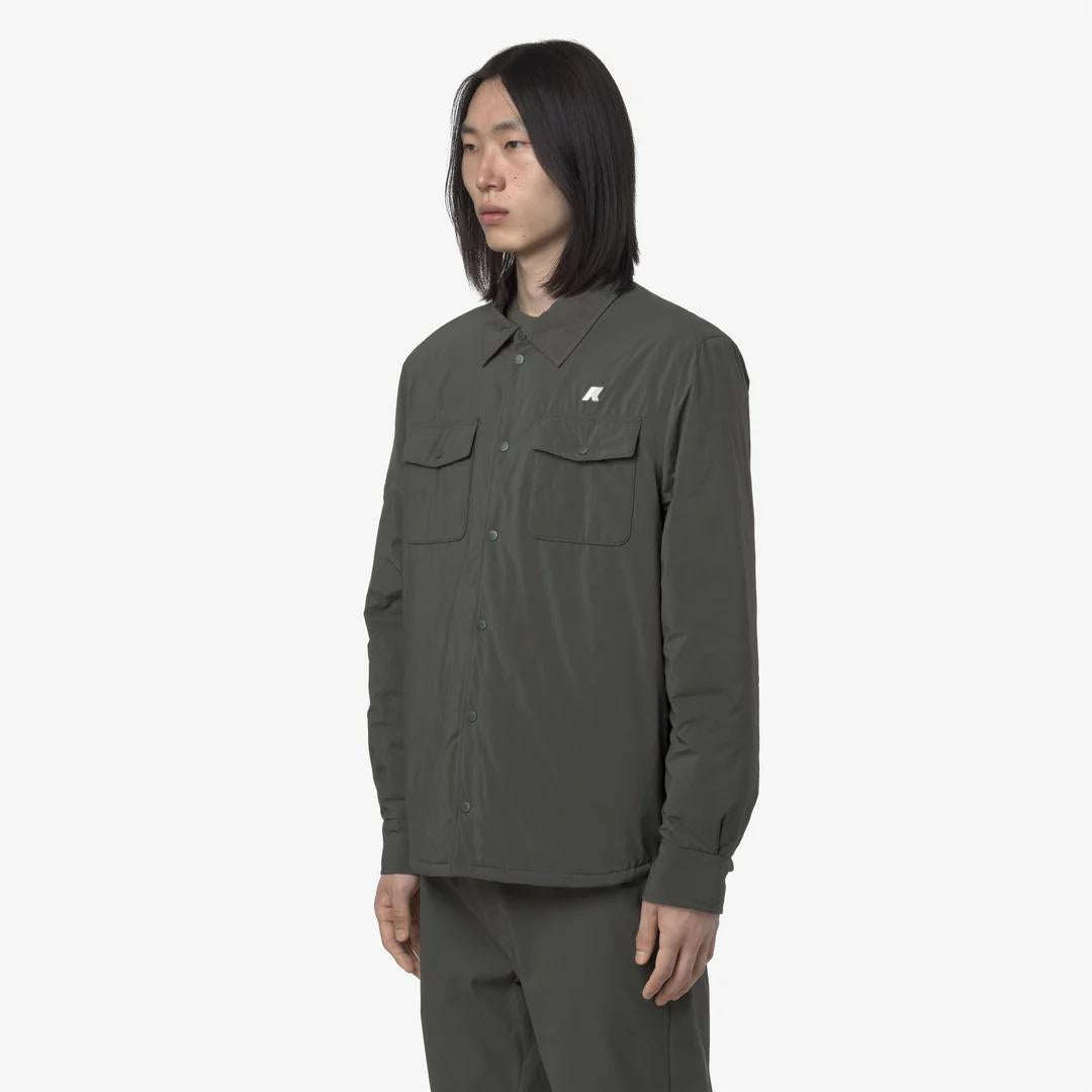 UMBERT PLAIN WARM<BR/>GREEN BLACKISH<BR/>Giacca corta da uomo verde scuro per la primavera e l'autunno K2136JW WMR K-WAY