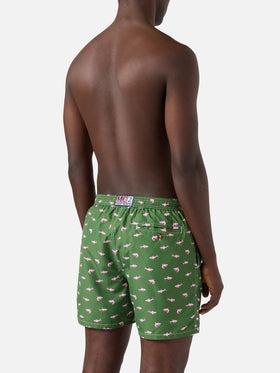 Costume mare Lighting Micro verde con stampa squali rosa a contrasto<BR/> LIG0003 02149L MC2 SAINT BARTH