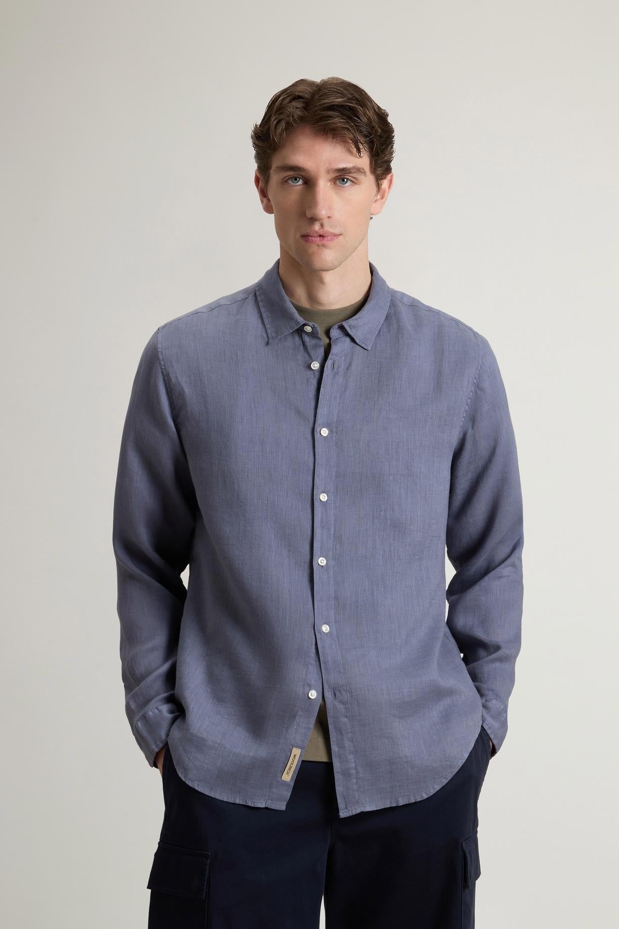 Camicia in puro lino tinta in capo<BR/> CFWOSI2013MRUT5284 31194 WOOLRICH