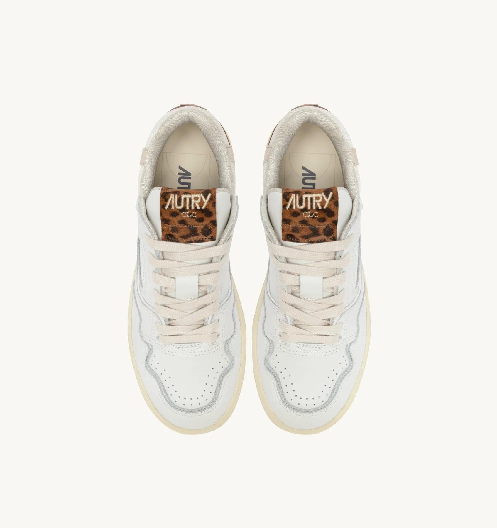 SNEAKERS CLC LOW IN PELLE BIANCA E LEOPARD<BR/> ROLW UV01 AUTRY ACTION SHOES