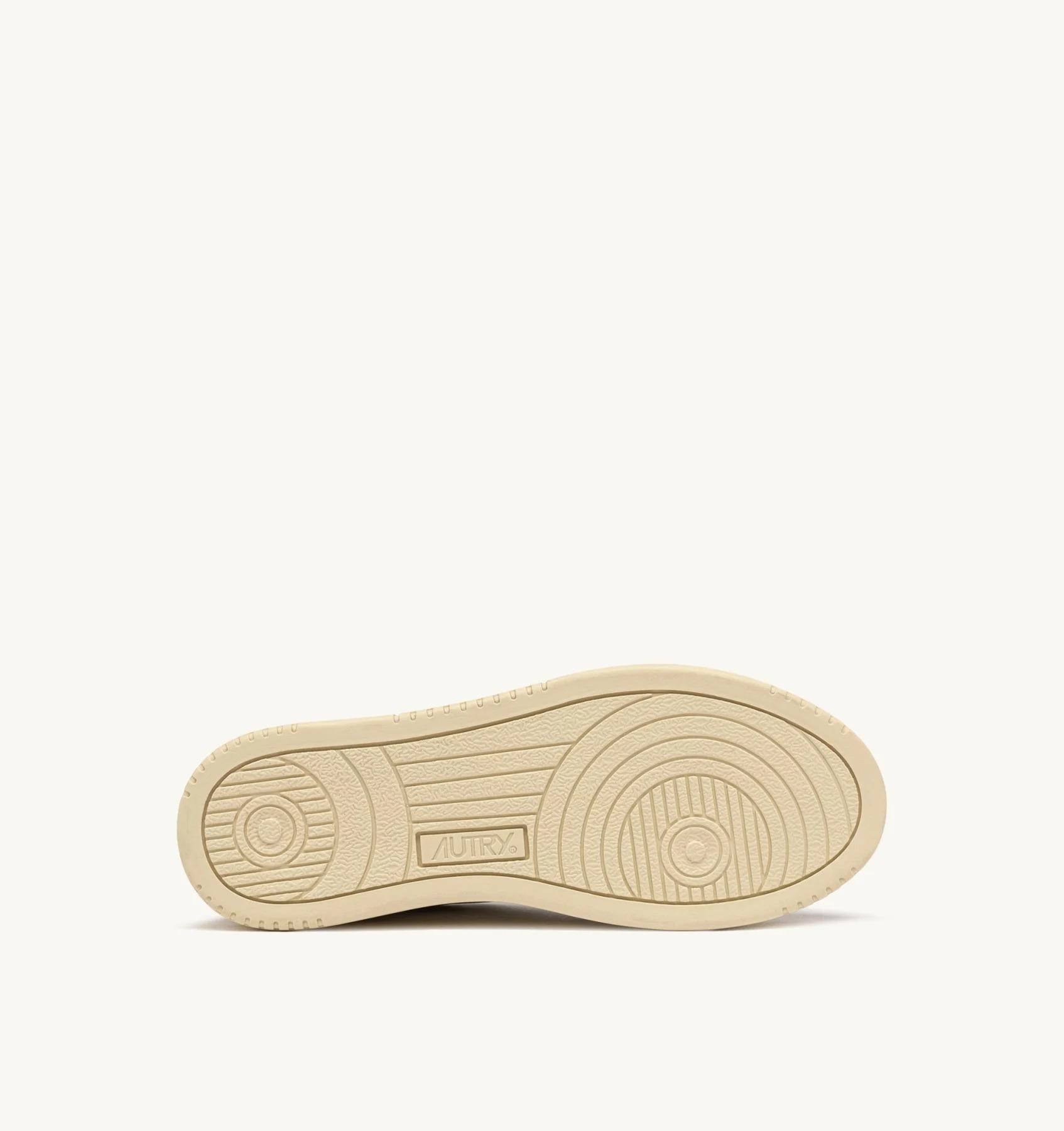 SNEAKERS MEDALIST LOW IN SUEDE E PELLE BIANCA E BROWN SUGAR<BR/> AULW LS02 AUTRY ACTION SHOES