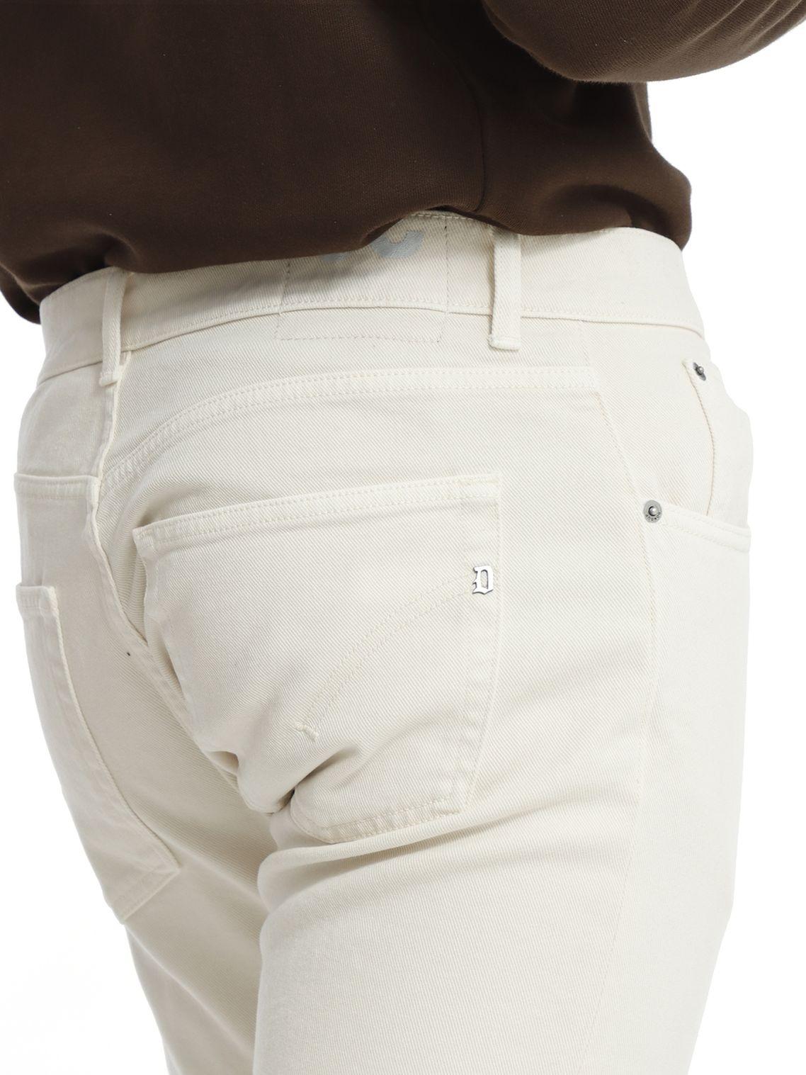 Jeans Dian carrot in bull stretch<BR/> UP576BSE037KPT 005 DONDUP