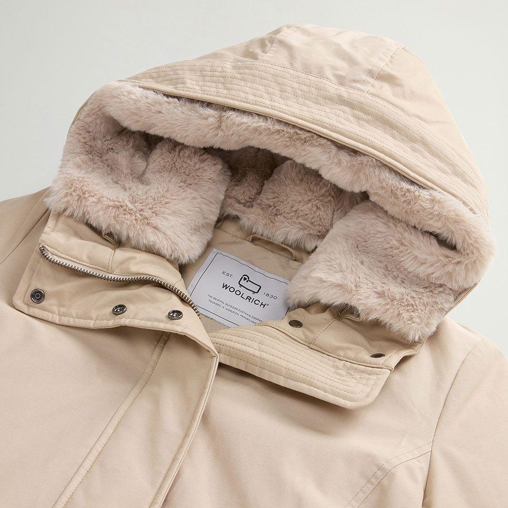 Boulder Parka in Ramar Cloth con cappuccio e collo removibile in pelliccia sintetica<BR/> CFWWOU0724FRUT0001 OXT WOOLRICH