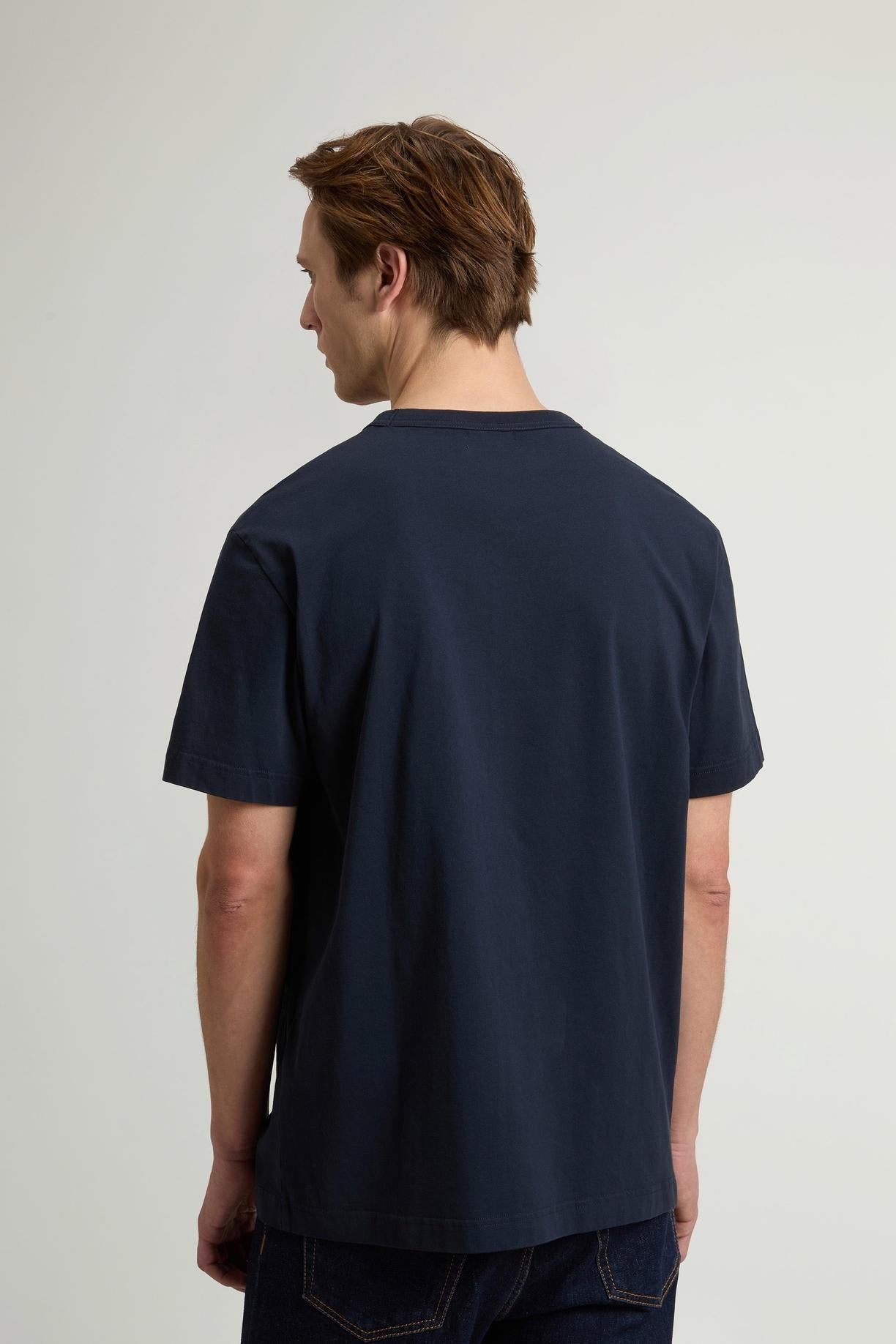 T-shirt in puro cotone con logo<BR/> CFWOTE2012MRUT5334 3989 WOOLRICH