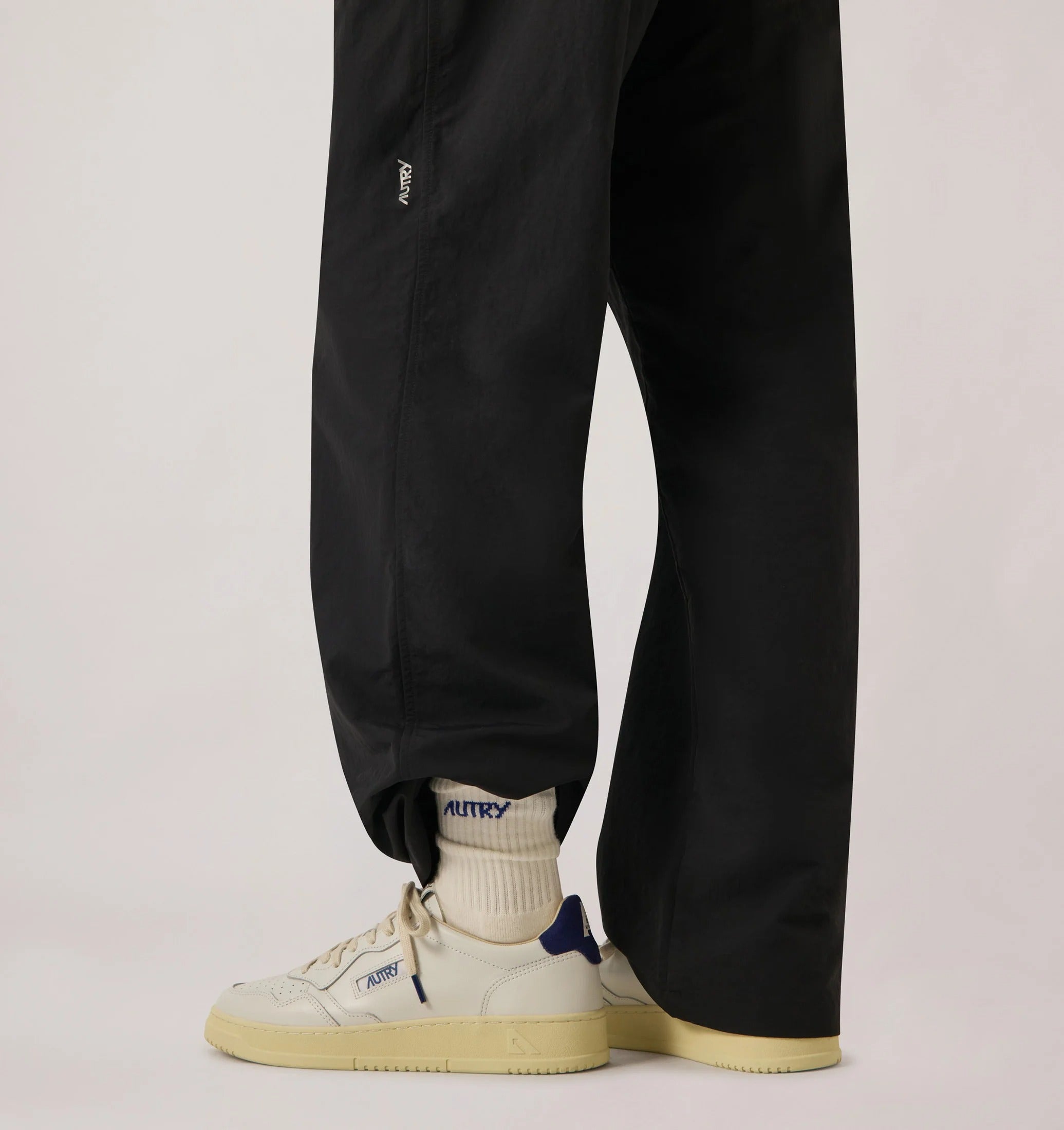 AUTRY SNEAKERS<BR/>SNEAKERS MEDALIST LOW IN PELLE BIANCA E SUEDE BLUE DEPTHS AULM BJ03 AUTRY ACTION SHOES 