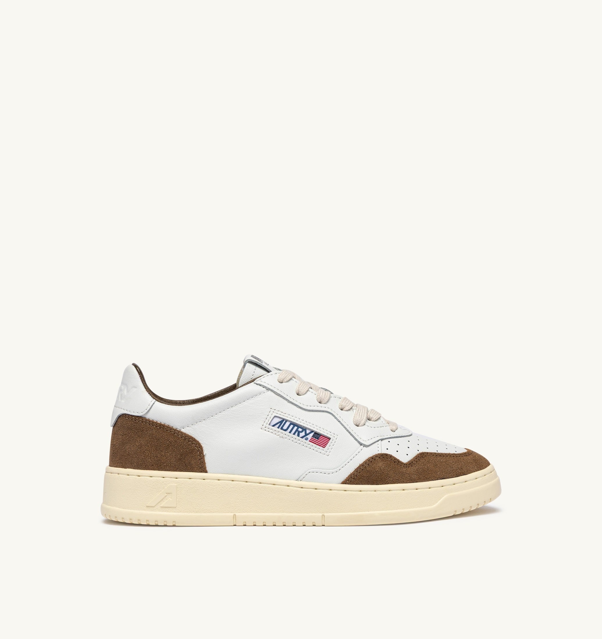 AUTRY SNEAKERS<BR/>SNEAKERS MEDALIST LOW IN PELLE BIANCA E SUEDE TABACCO AULM FT17 AUTRY ACTION SHOES 