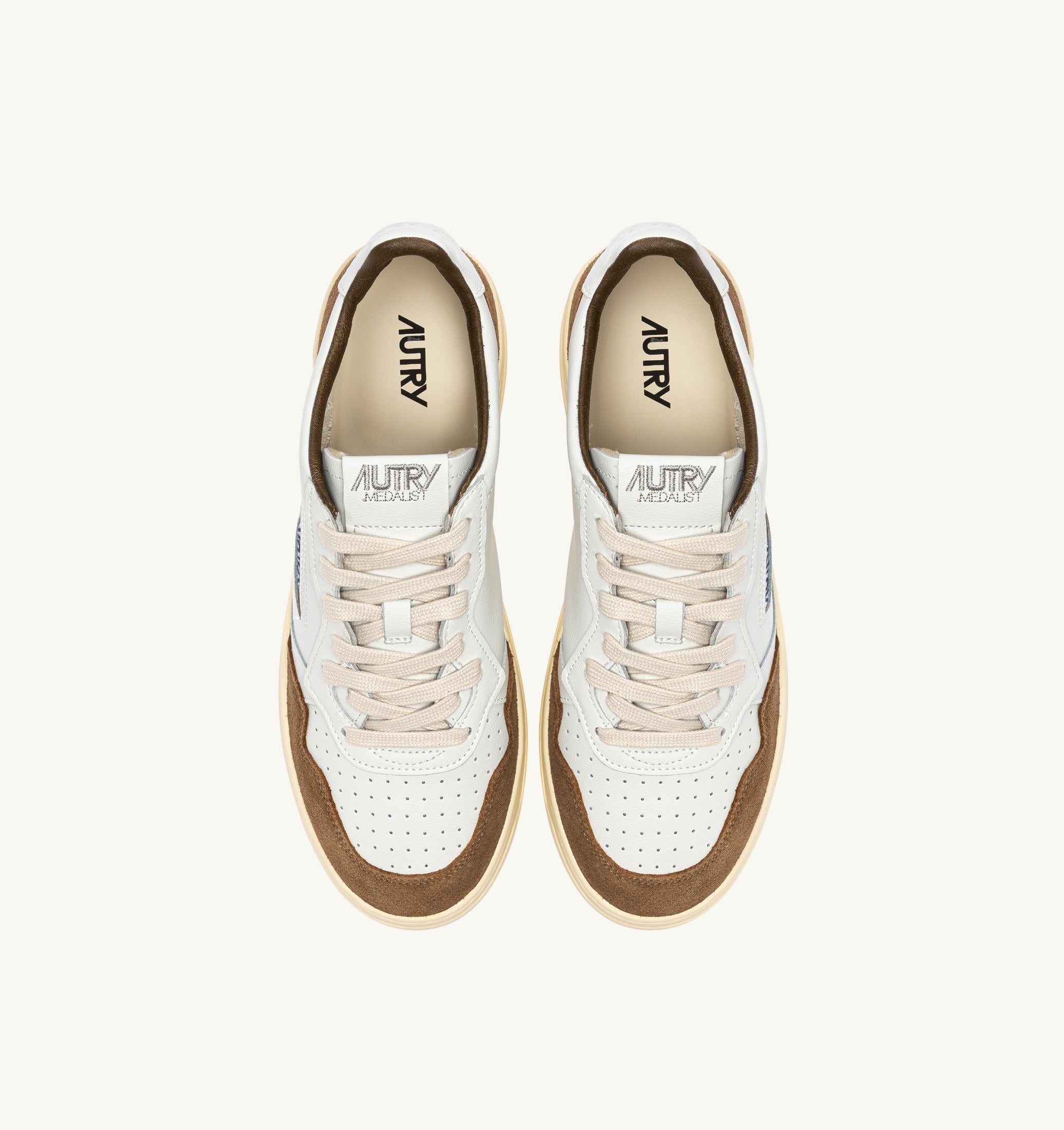 AUTRY SNEAKERS<BR/>SNEAKERS MEDALIST LOW IN PELLE BIANCA E SUEDE TABACCO AULM FT17 AUTRY ACTION SHOES 