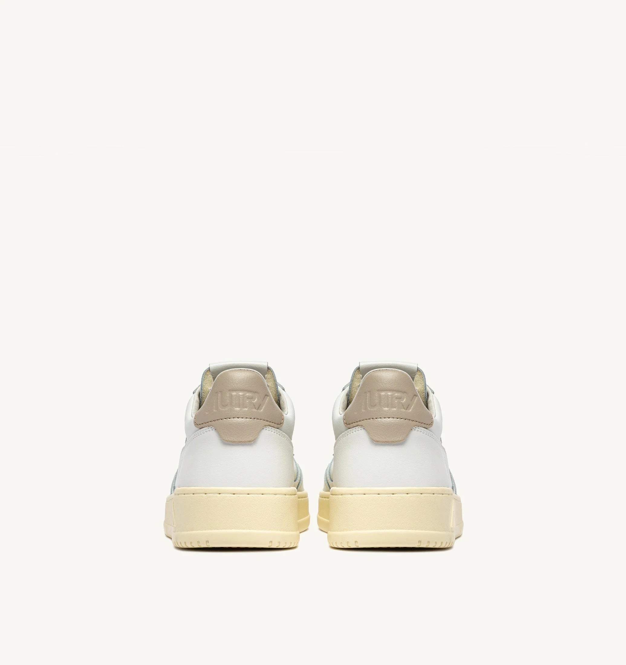 AUTRY SNEAKERS<BR/>SNEAKERS MEDALIST LOW IN PELLE BIANCA E FEATHER GRAY AULM LL27 AUTRY ACTION SHOES 