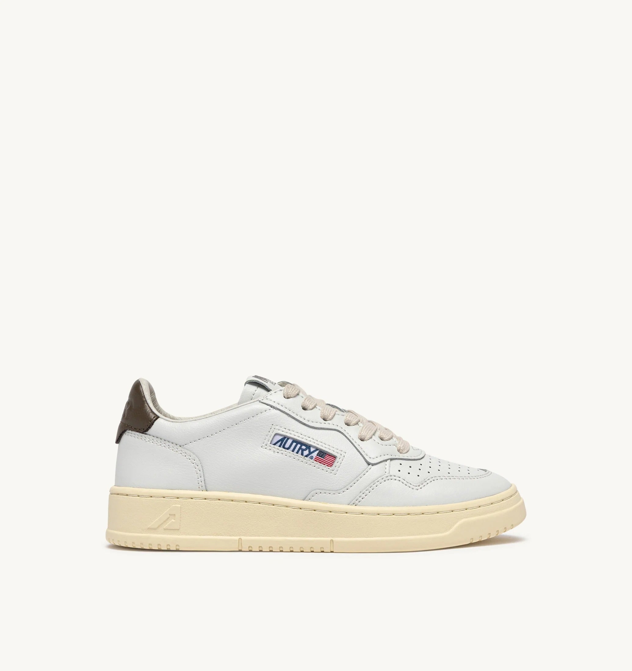 AUTRY SNEAKERS<BR/>SNEAKERS MEDALIST LOW IN PELLE BIANCA E CHOCOLATE AULM LL28 AUTRY ACTION SHOES 