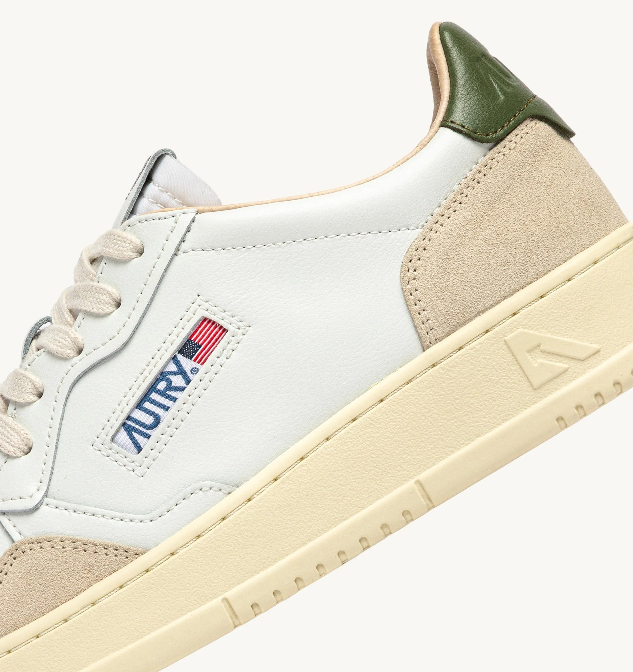 AUTRY SNEAKERS<BR/>SNEAKERS MEDALIST LOW IN SUEDE E PELLE BIANCA E BRONZE GREEN AULM LS17 AUTRY ACTION SHOES 