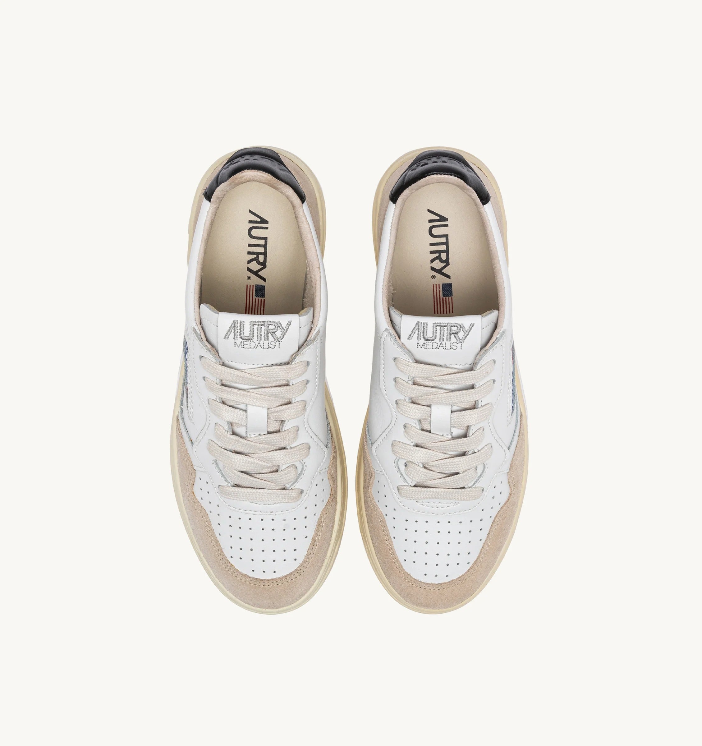 AUTRY SNEAKERS<BR/>SNEAKERS MEDALIST LOW IN PELLE BIANCA E NERA E SUEDE BEIGE AULM LS21 AUTRY ACTION SHOES 