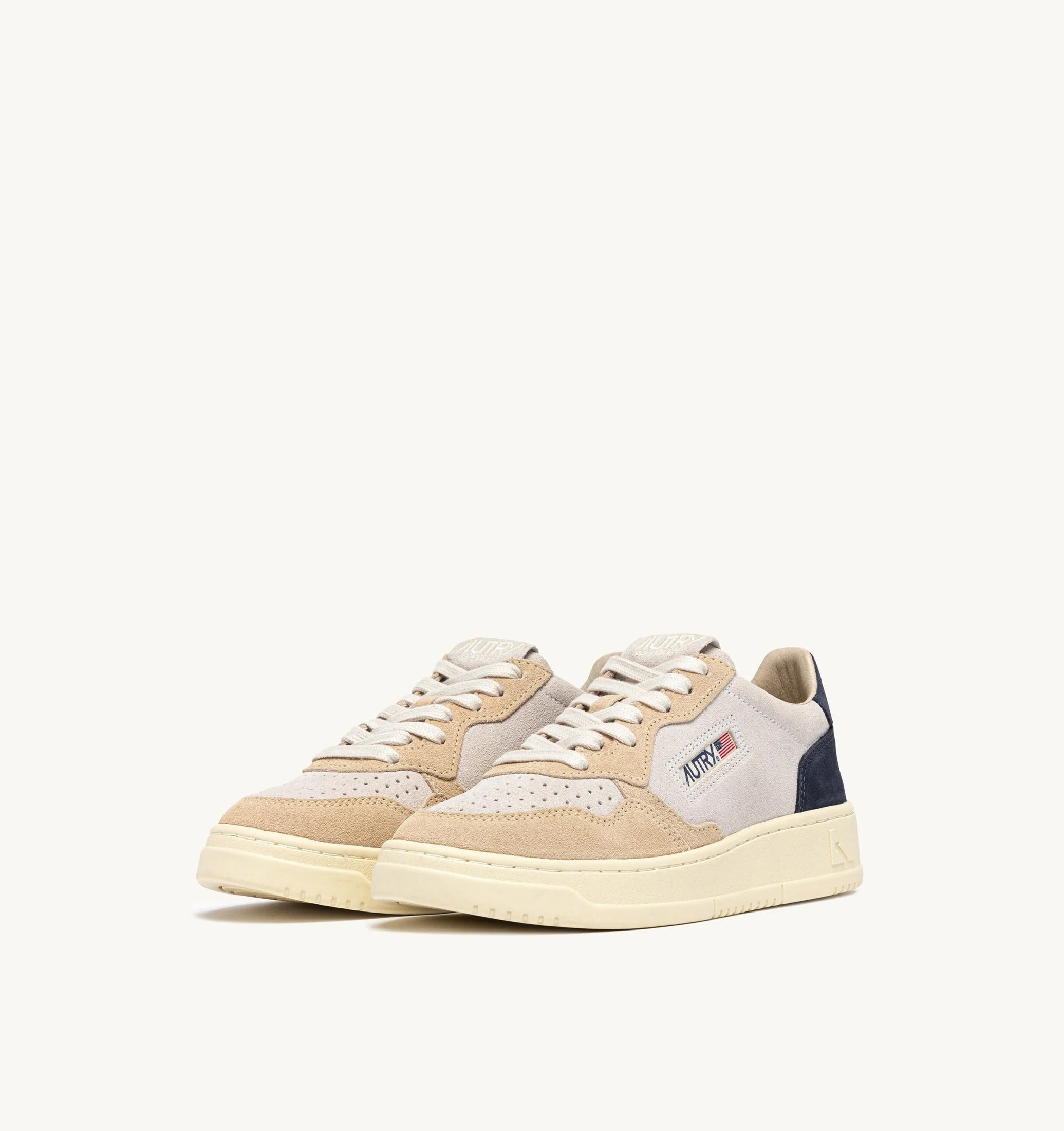 AUTRY SNEAKERS<BR/>SNEAKERS MEDALIST LOW TRICOLOR IN SUEDE BIANCO SAND E BLUE SPACE AULM TS29 AUTRY ACTION SHOES 