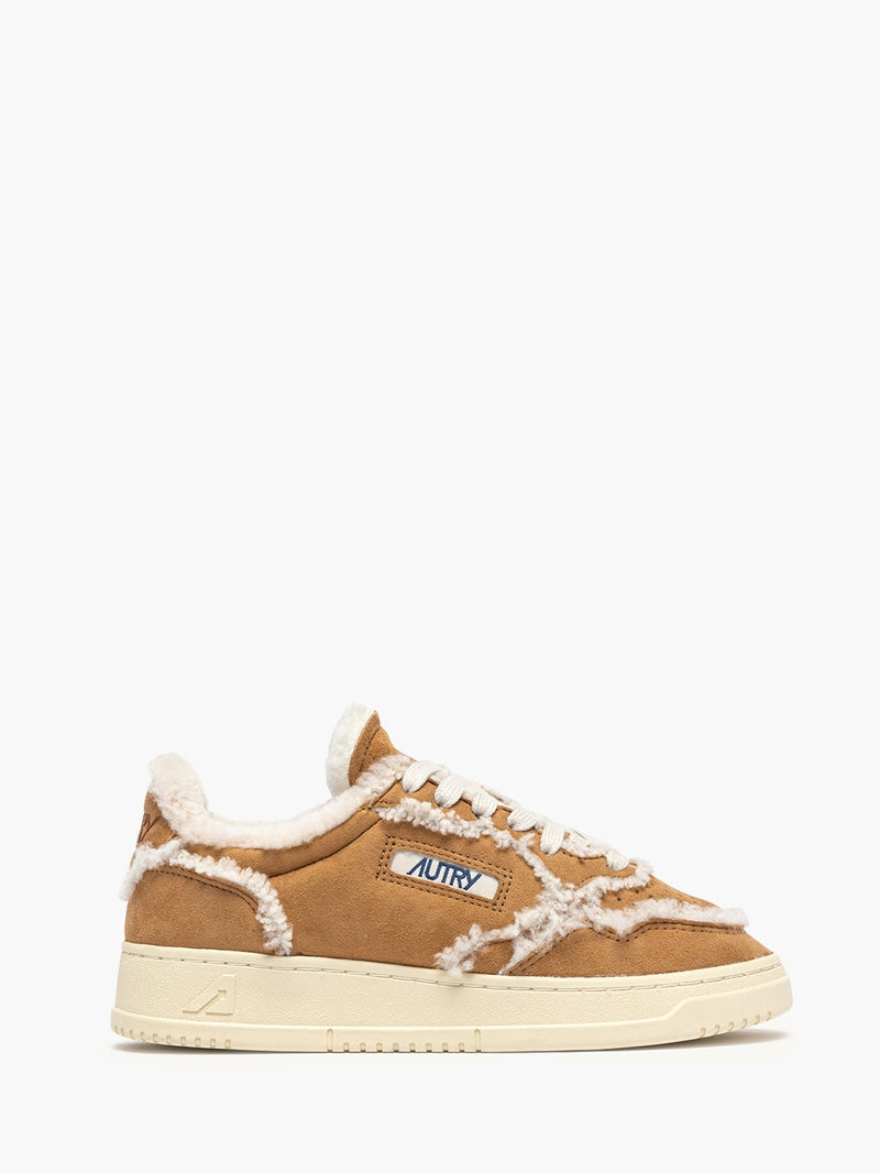 AUTRY Sneakers Medalist in pelle scamosciata cammello AULW GX01 AUTRY ACTION SHOES 