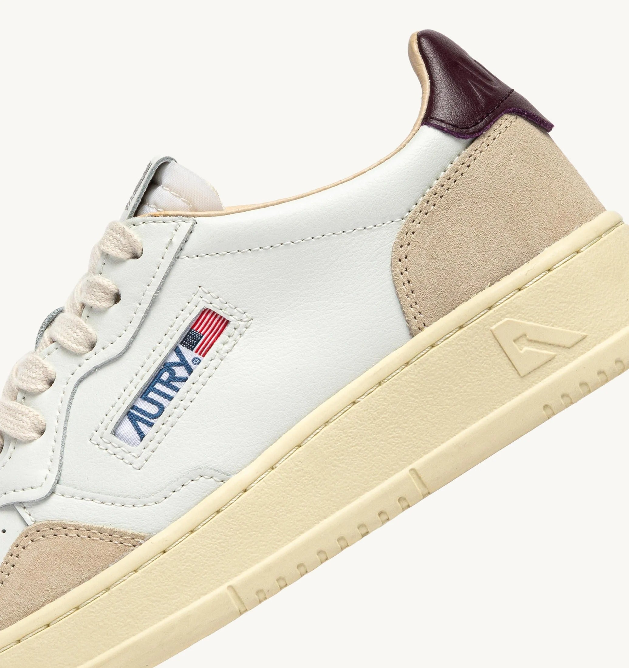 AUTRY SNEAKERS<BR/>SNEAKERS MEDALIST LOW IN SUEDE E PELLE BIANCA E FIG AULW LS18 AUTRY ACTION SHOES 