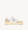 AUTRY SNEAKERSSNEAKERS MEDALIST LOW IN PELLE BIANCA E SUEDE BEIGE