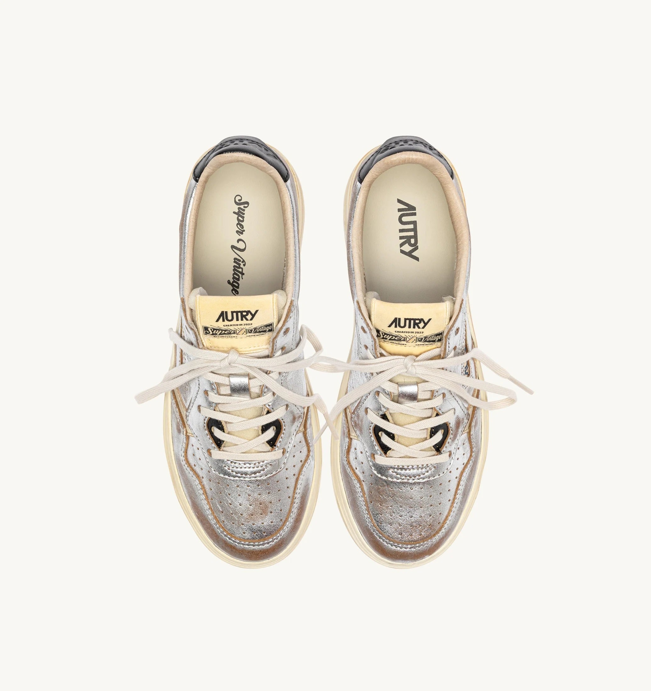 AUTRY SNEAKERS<BR/>SNEAKERS MEDALIST LOW SUPER VINTAGE IN PELLE ARGENTO PLATINO E NERO AVLW WR02 AUTRY ACTION SHOES 