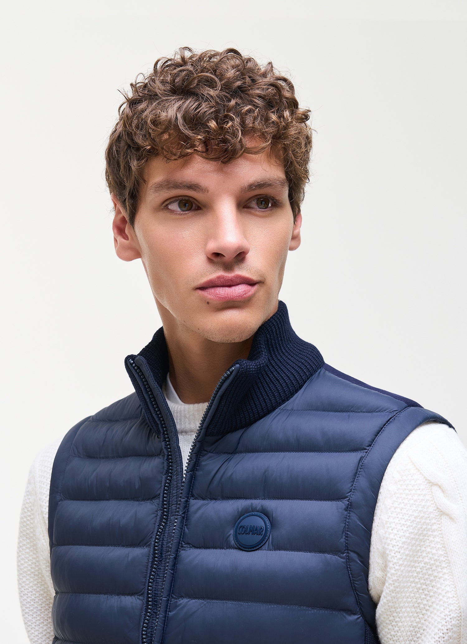 Gilet con inserti in maglia 11000013 68 COLMAR 