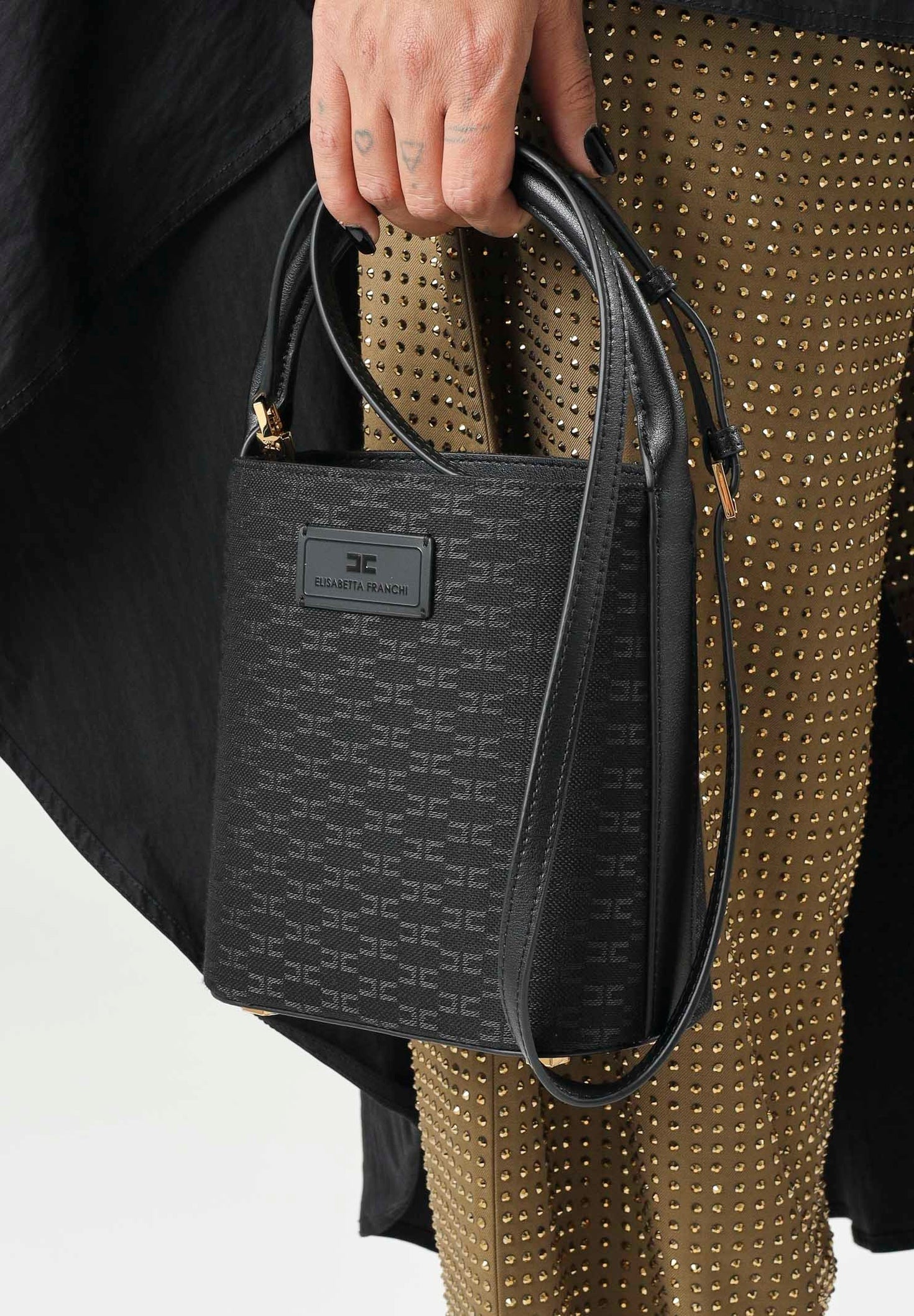 ELISABETTA FRANCHI Borsa DAILY nera con motivo monogram BS02A66E2 110 ELISABETTA FRANCHI 