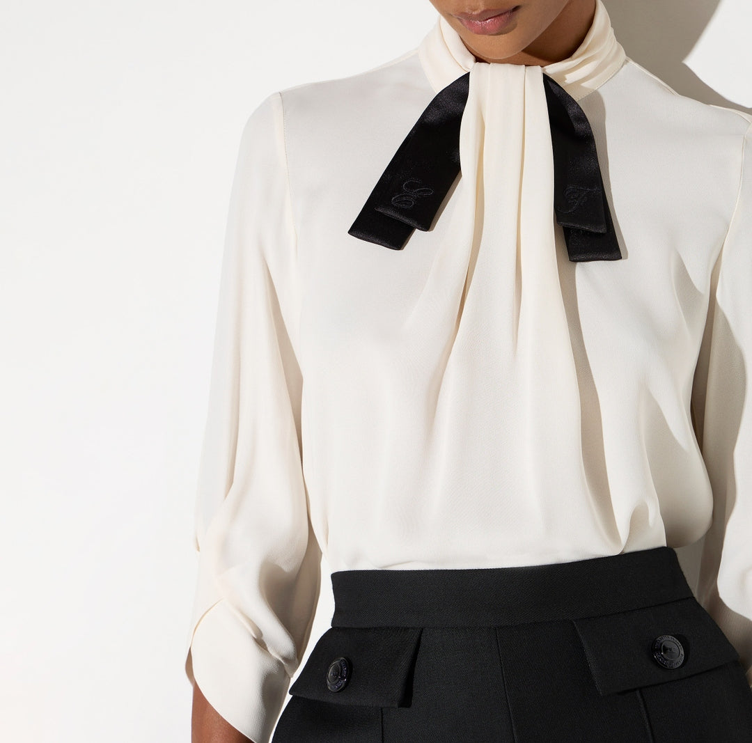 Blusa in georgette con cravattino<BR/> CA17866E2 E84 ELISABETTA FRANCHI 