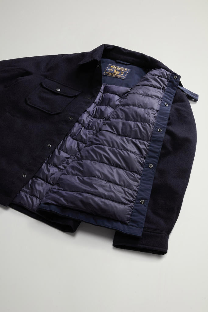 Giacca a camicia Alaskan imbottita in misto lana italiana Melton riciclata CFWOOS2045MBUT3190 3989 WOOLRICH 