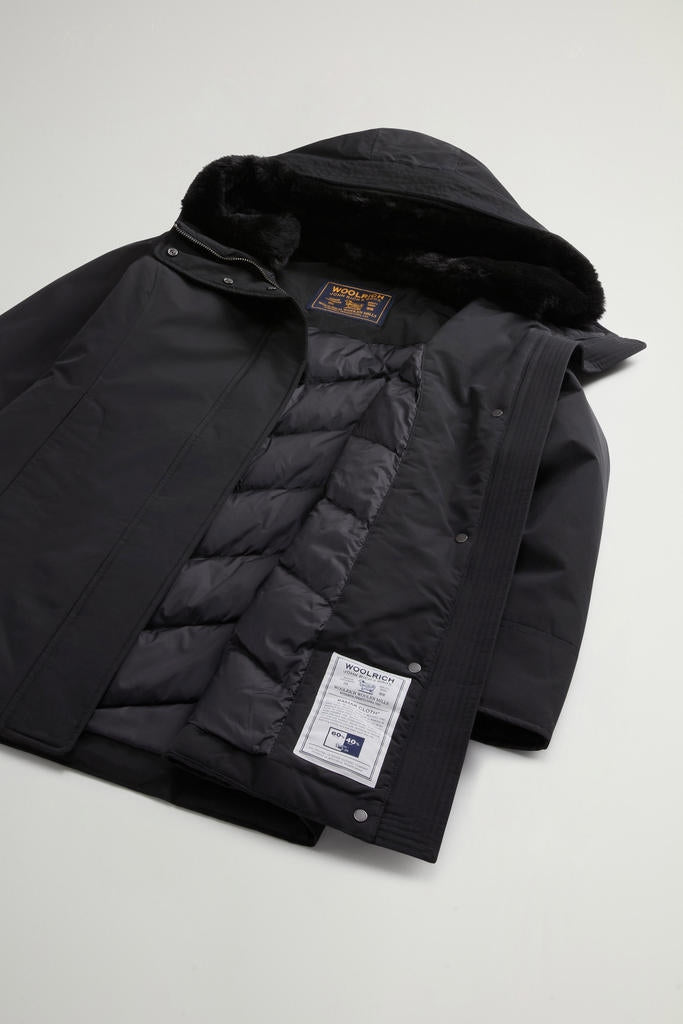 Heritage Boulder Parka in Ramar Cloth<BR/> CFWWOU2265FRUT0001 BLK WOOLRICH 