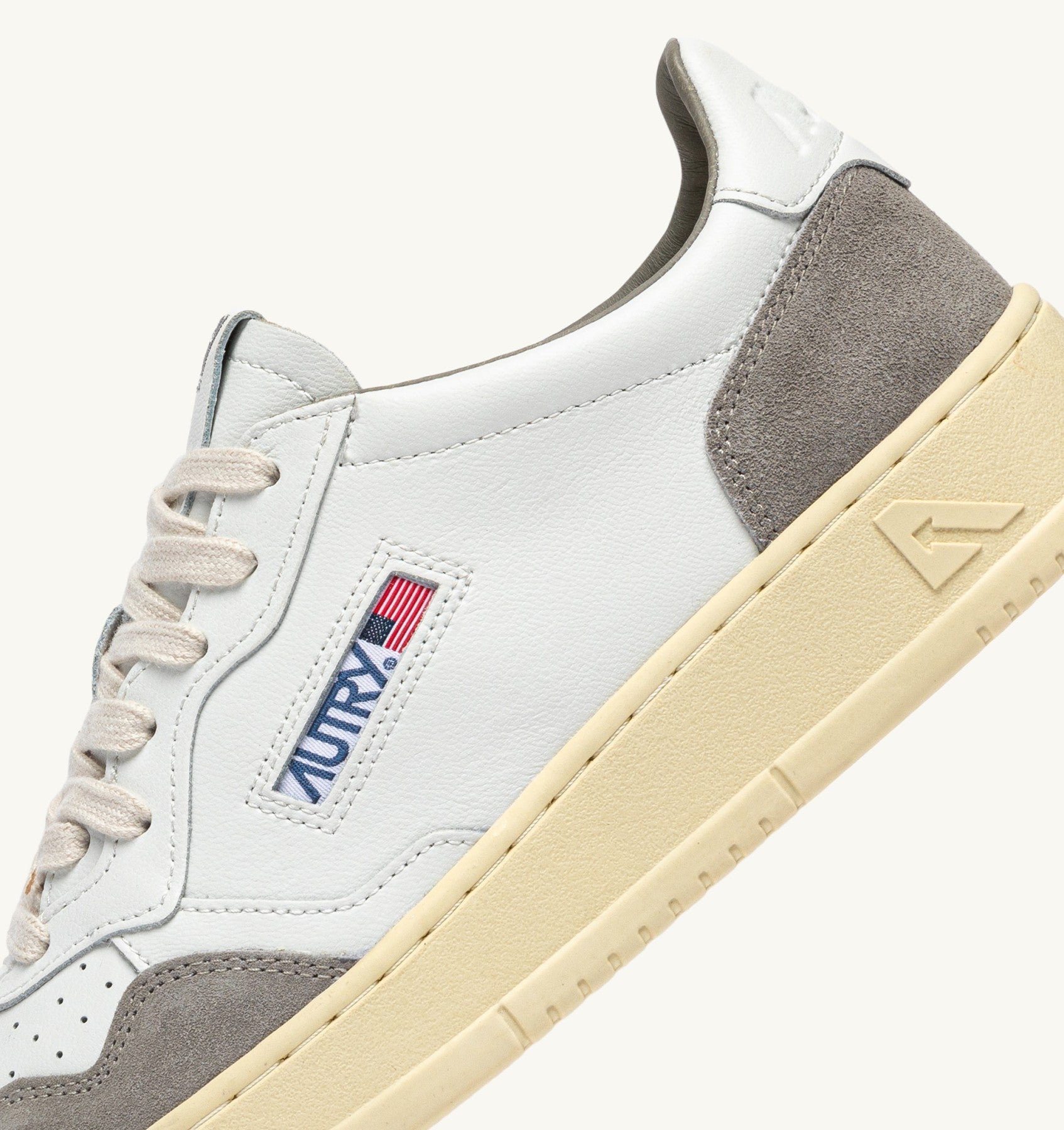 SNEAKERS MEDALIST LOW IN PELLE BIANCA E SUEDE VAPOR AULM FT01 AUTRY ACTION SHOES 