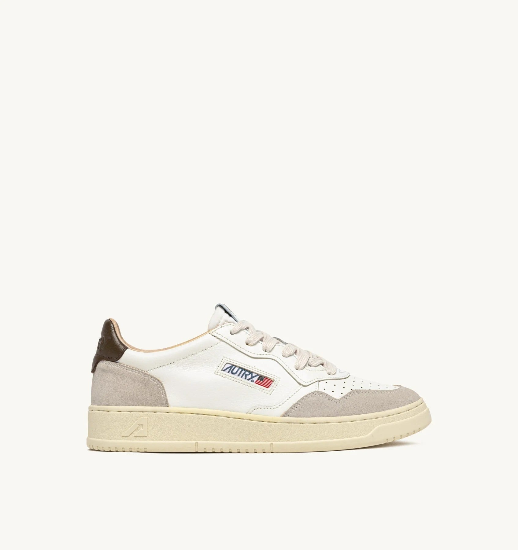 SNEAKERS MEDALIST LOW IN SUEDE E PELLE BIANCA E TEAK<BR/> AULM LS15 AUTRY ACTION SHOES 