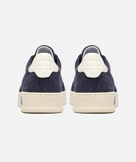 Medalist Low sneakers in suede AULM UH11 AUTRY ACTION SHOES 