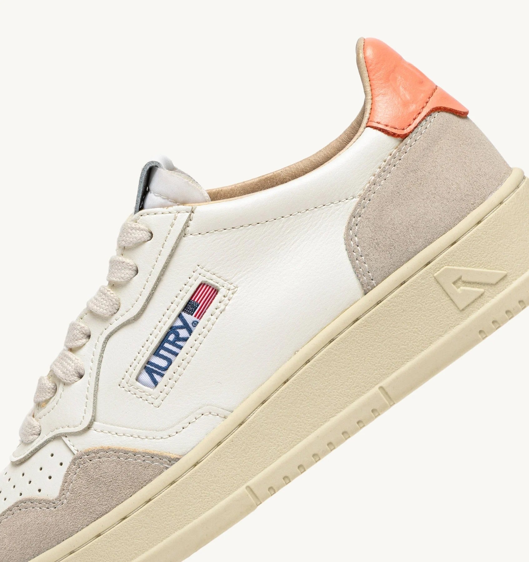 SNEAKERS MEDALIST LOW IN SUEDE E PELLE BIANCA E PEACH PINK AULW LS13 AUTRY ACTION SHOES 