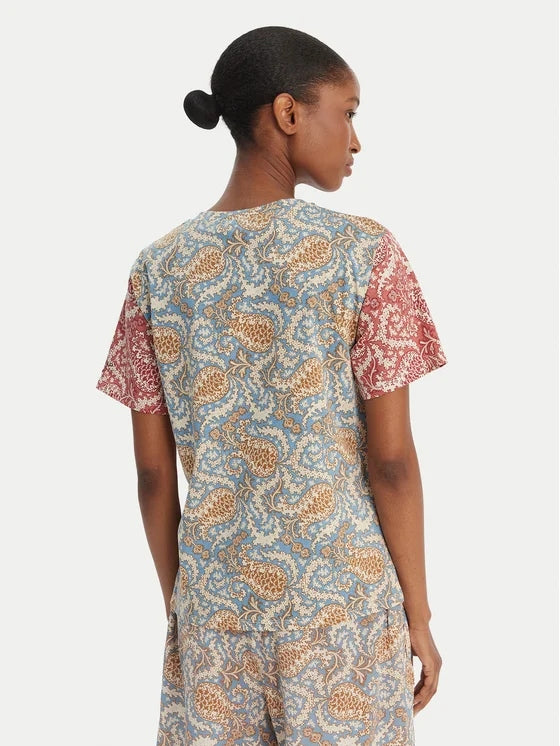 T-shirt Weekend Max Mara girocollo e maniche corte con fantasia all over.<BR/><BR/> WKDBUSSOLA 012 WEEKEND 