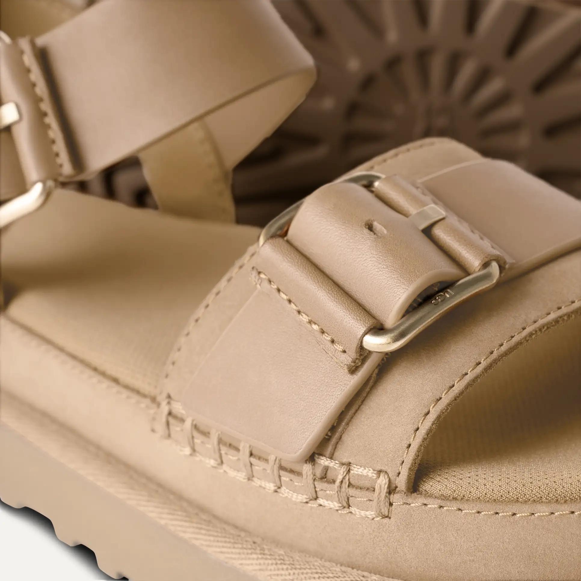 Donna Goldenstar Villa<BR/> 1167392 MDSD UGG 