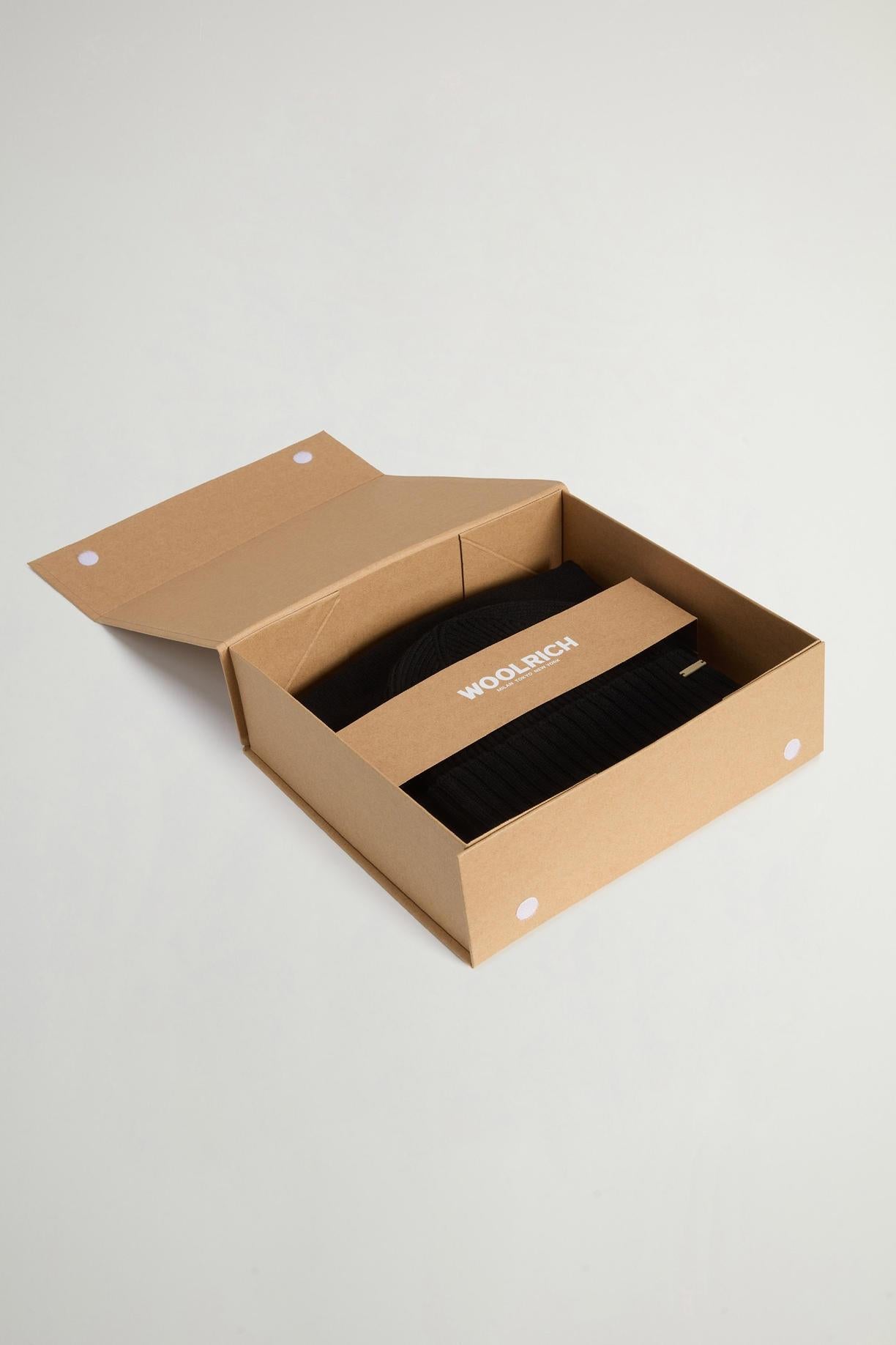 Set regalo con berretto e sciarpa<BR/> CFWWAC2029FRUF0659 100 WOOLRICH 