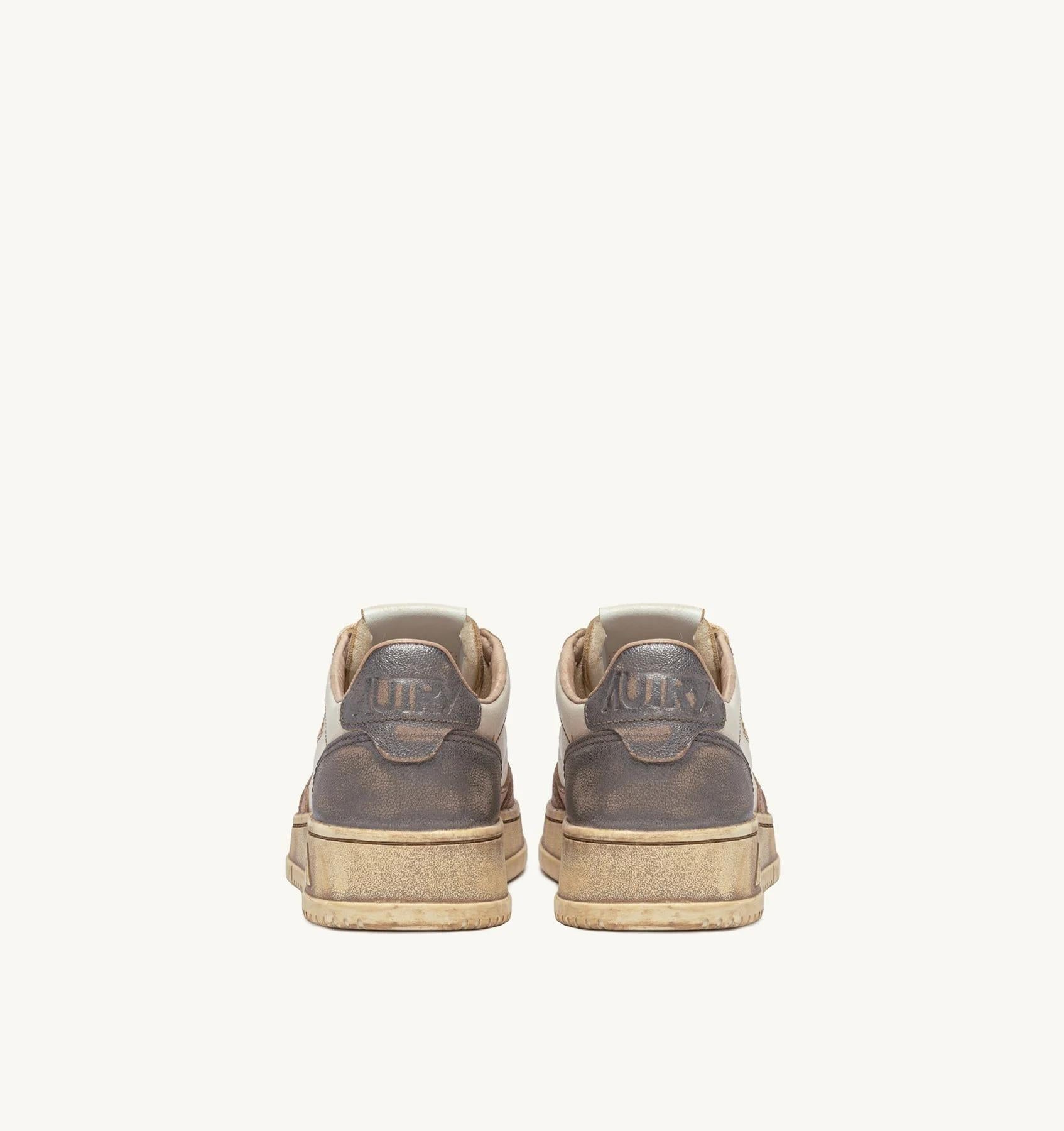 SNEAKERS MEDALIST LOW SUPER VINTAGE IN PELLE BIANCA ROSE E BLACKBOARD AVLW MT06 AUTRY ACTION SHOES 