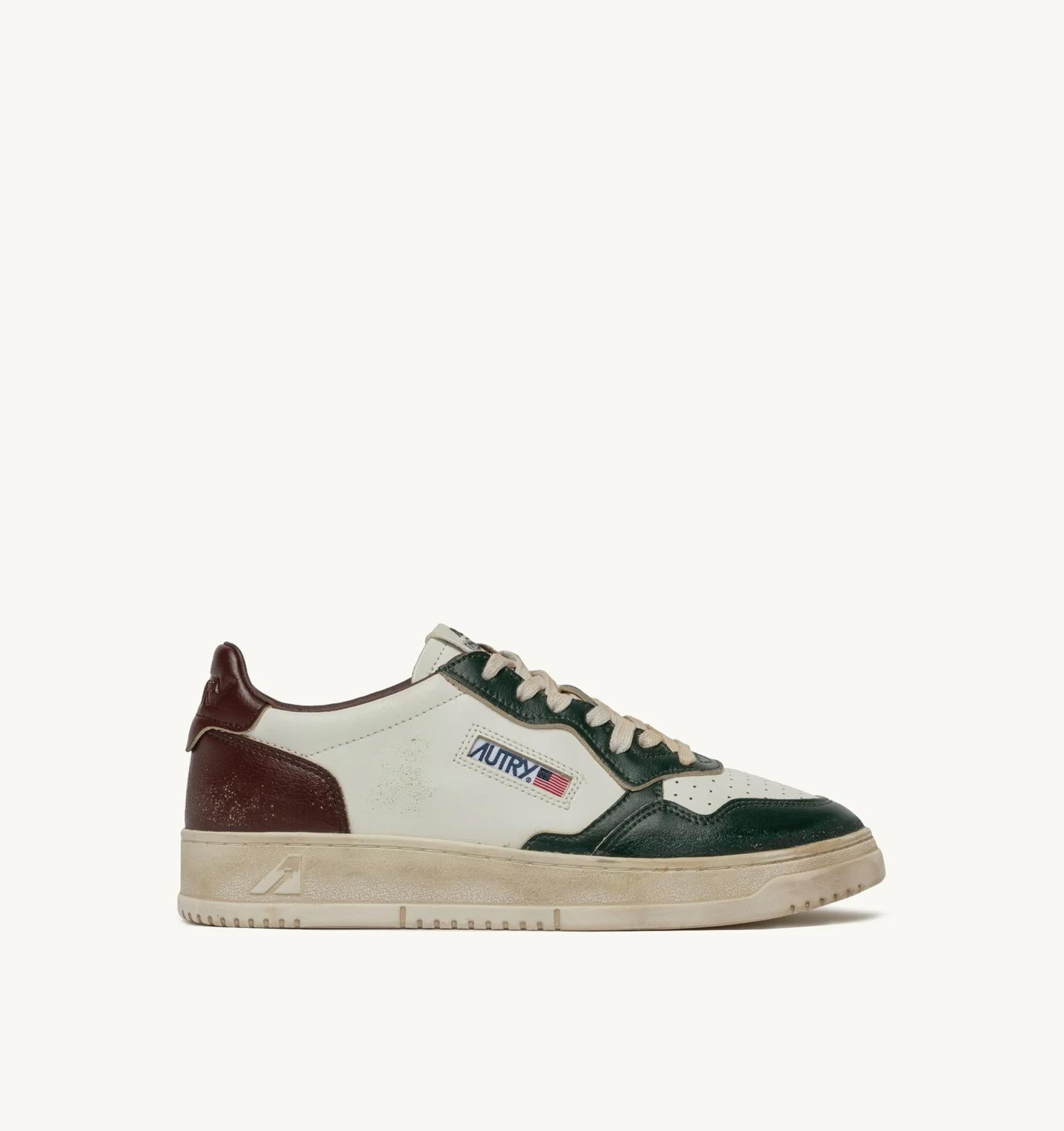 SNEAKERS MEDALIST LOW SUPER VINTAGE IN PELLE BIANCA PINE GROVE E RUM RAISIN AVLM SV52 AUTRY ACTION SHOES 