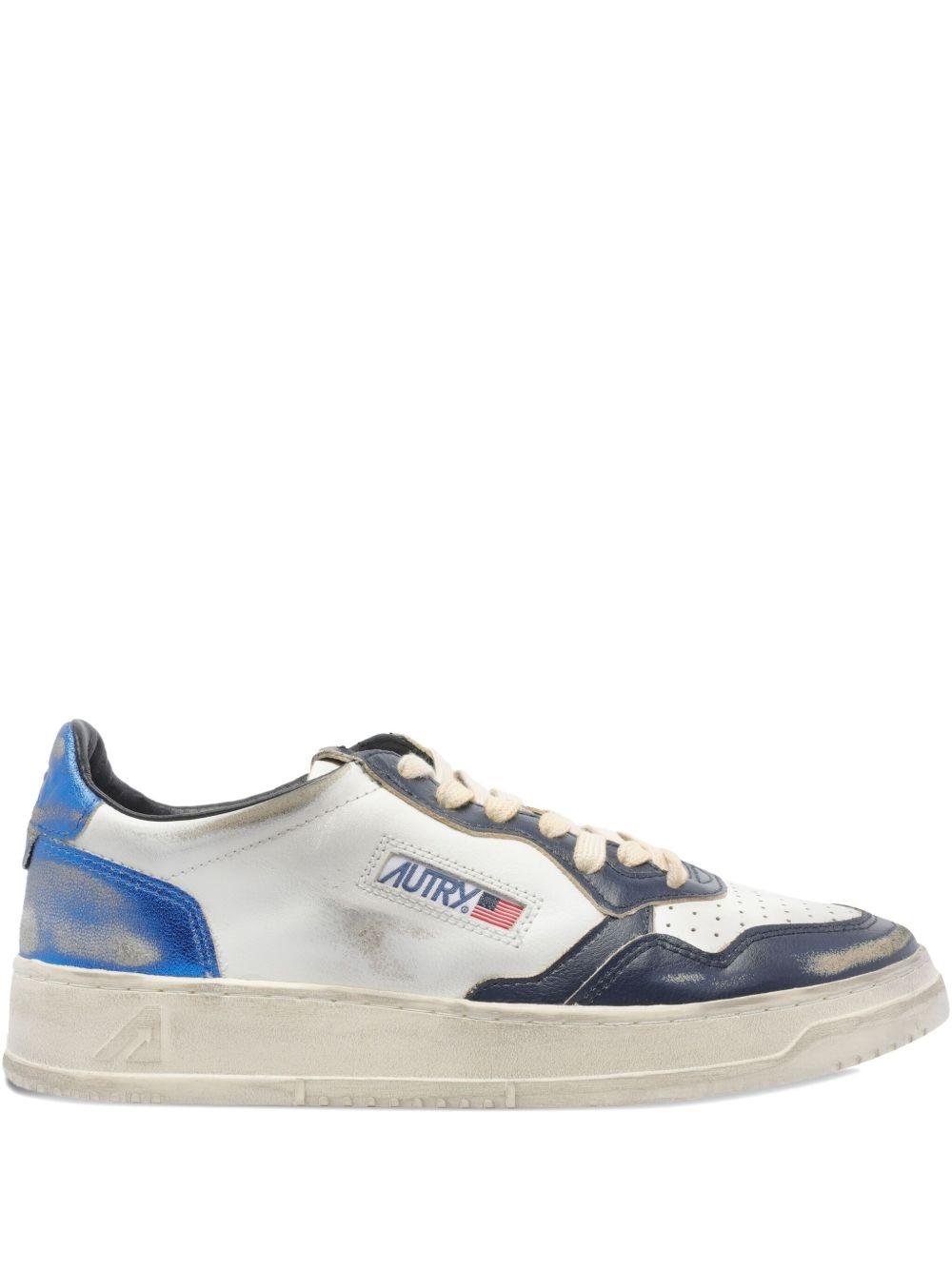 SNEAKERS MEDALIST LOW SUPER VINTAGE COLORE BIANCO BLE E CELESTE AVLM SV55 AUTRY ACTION SHOES 