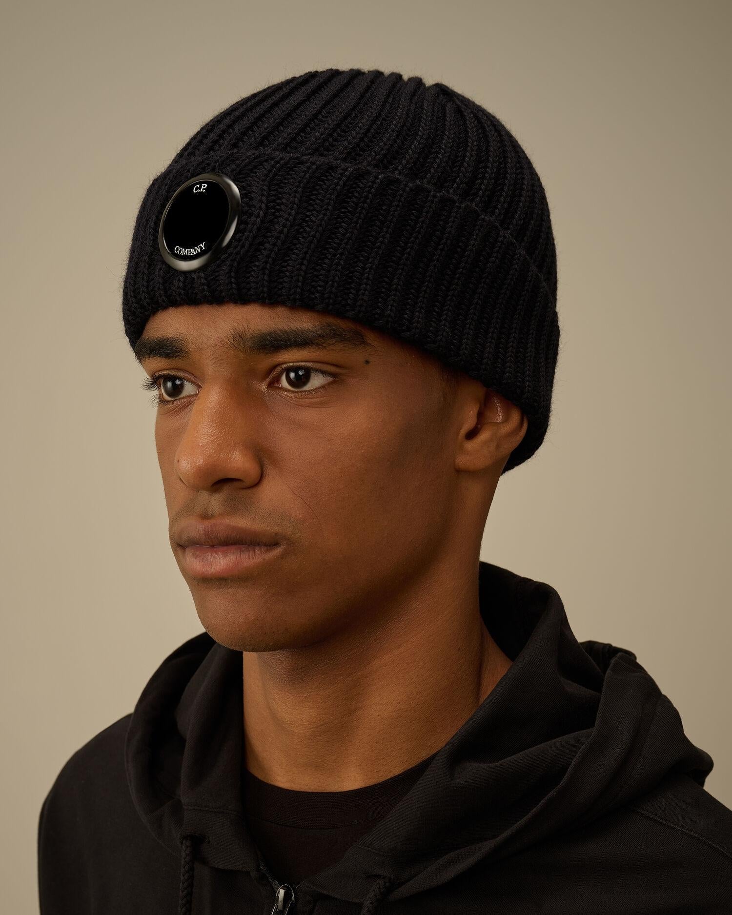 Extrafine Merino Wool Lens Beanie<BR/> CMAC739A 888 C.P. COMPANY 