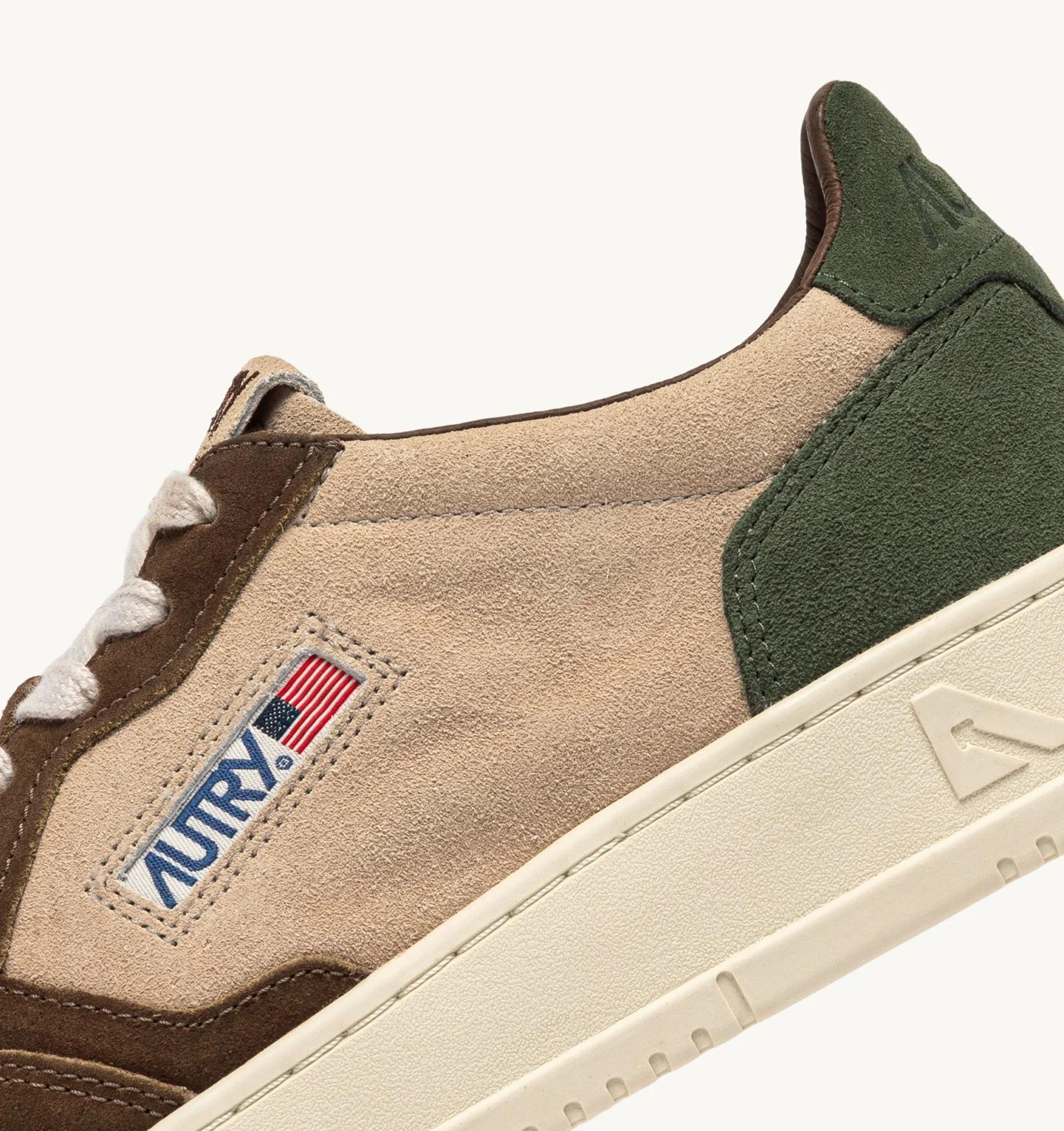 SNEAKERS MEDALIST LOW TRICOLOR IN SUEDE LAND E CAPPERO AULM TS17 AUTRY ACTION SHOES 