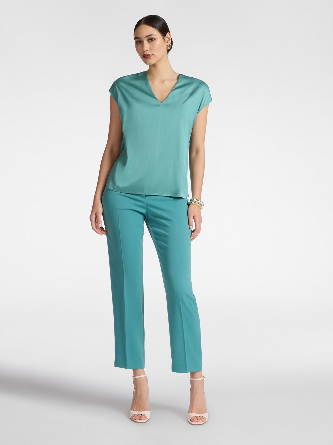 Blusa in raso con scollo a V<BR/> 2002P000221N B5 ELENA MIRO 