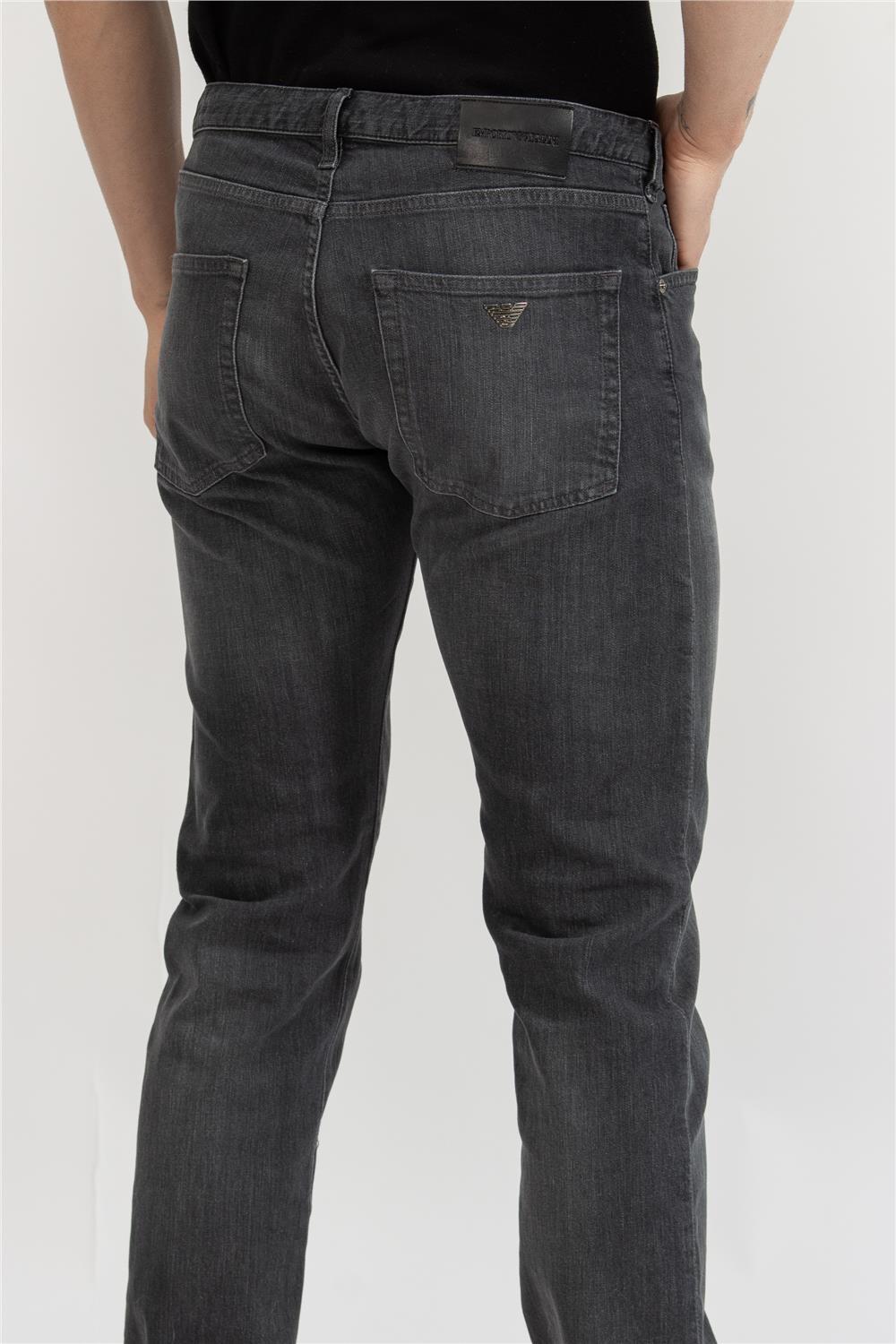 Jeans in cotone dal taglio slim EM001370AF14119 M8001 ARMANI 